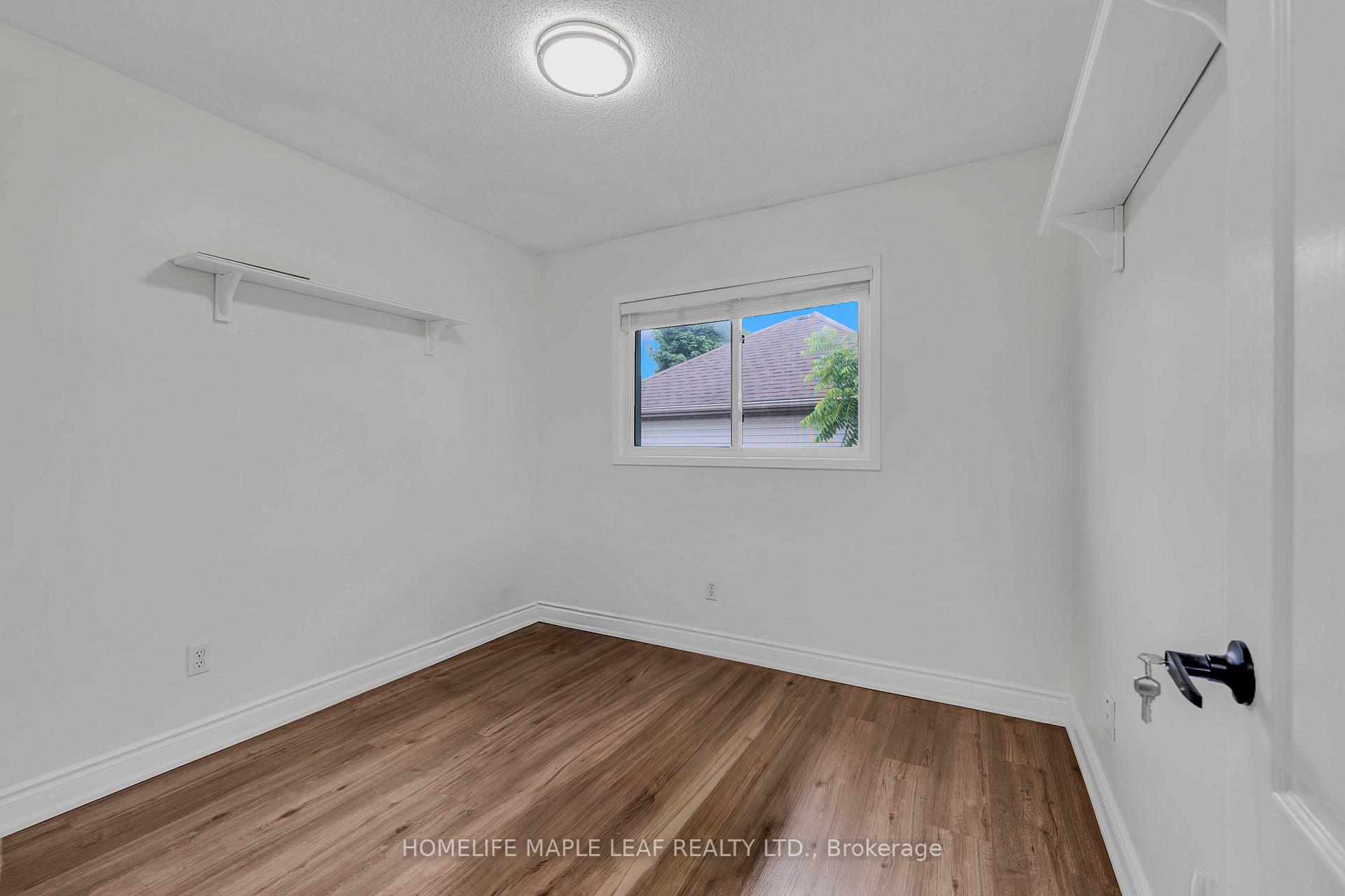 Photo 21 of 191 Stirling Macgregor Drive, Cambridge, St Andrews/Southwood — HOMEH