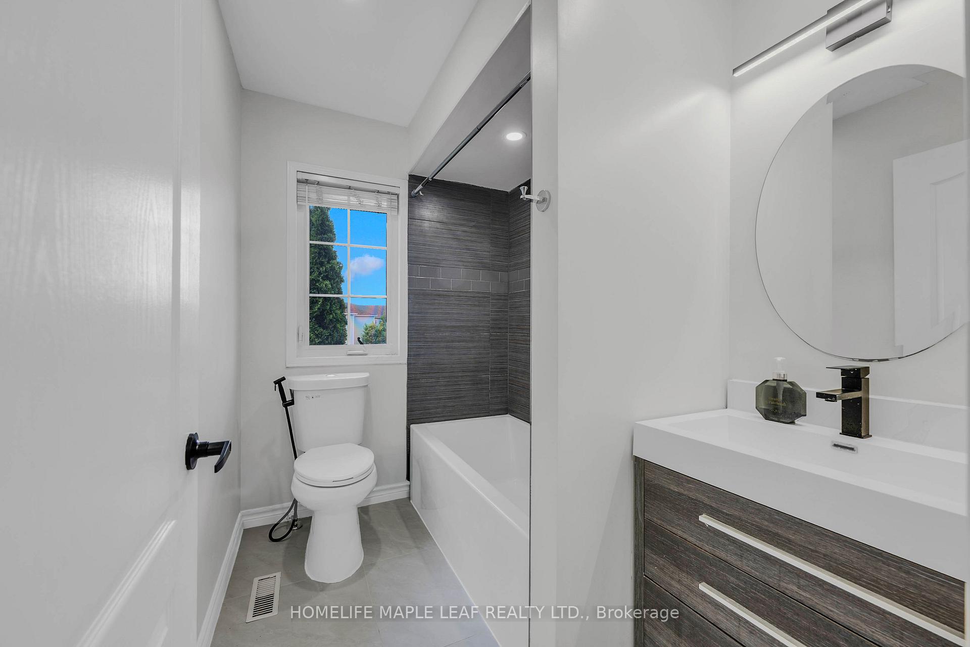 Photo 23 of 191 Stirling Macgregor Drive, Cambridge, St Andrews/Southwood — HOMEH