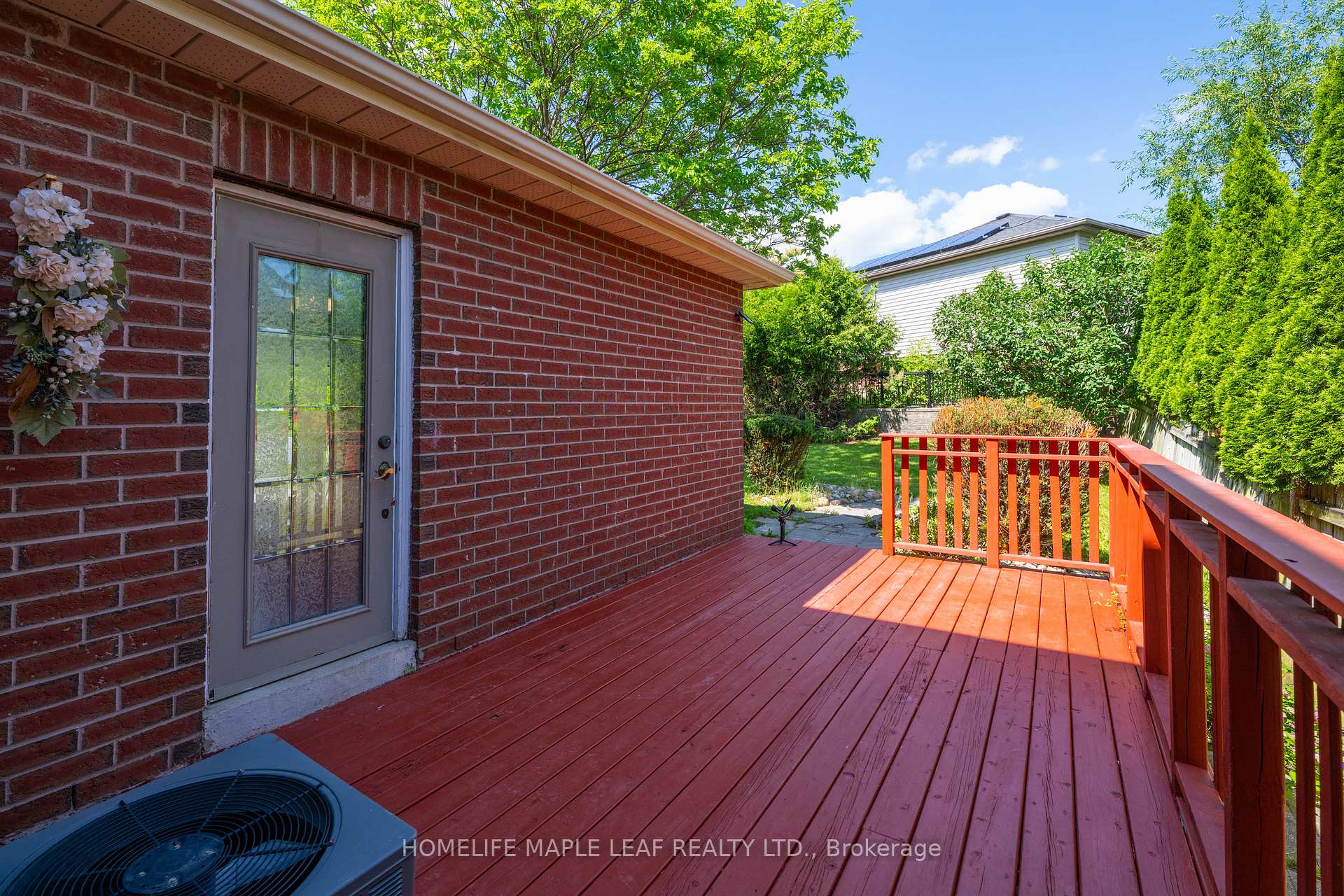 Photo 32 of 191 Stirling Macgregor Drive, Cambridge, St Andrews/Southwood — HOMEH