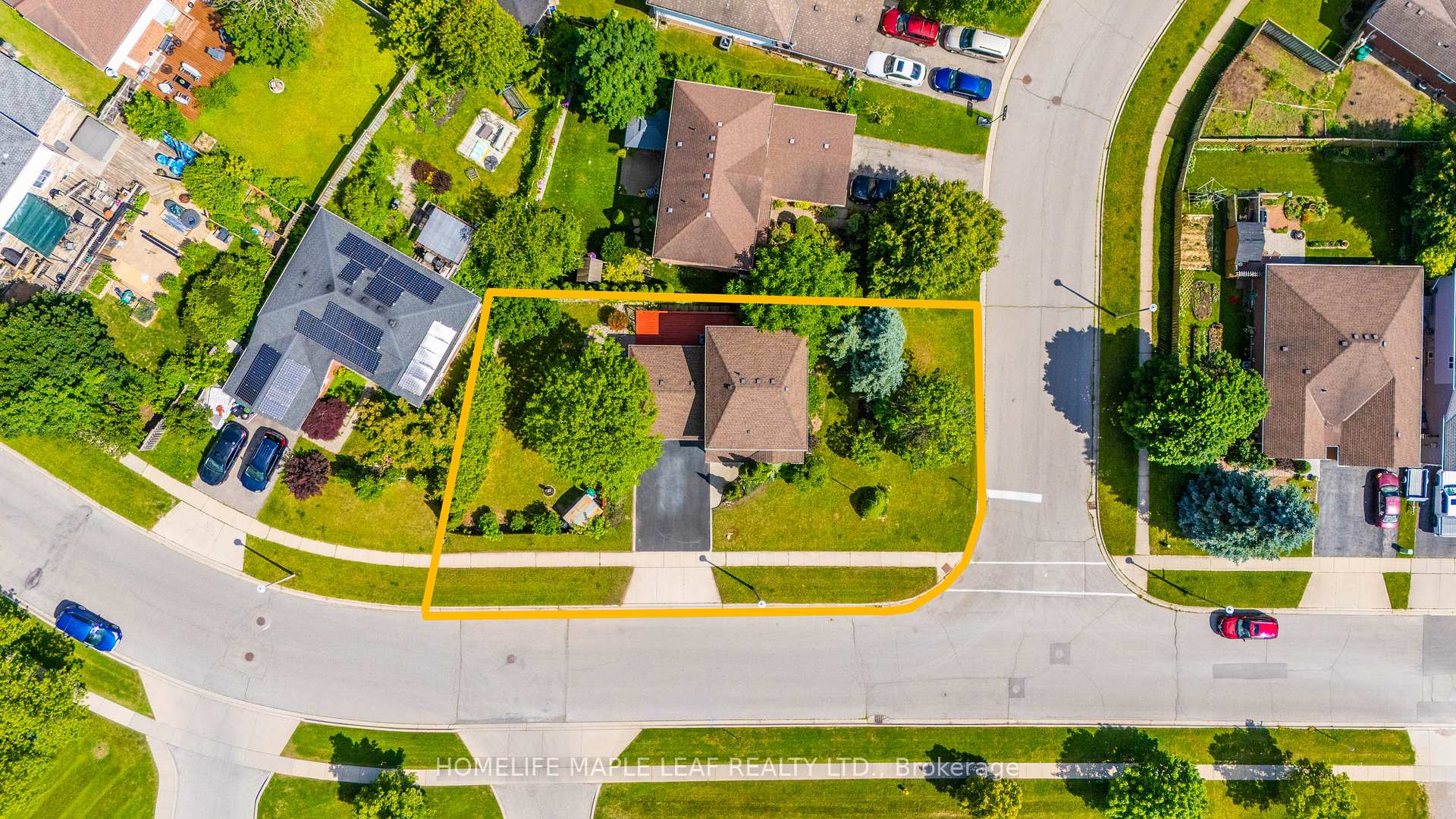 Photo 33 of 191 Stirling Macgregor Drive, Cambridge, St Andrews/Southwood — HOMEH
