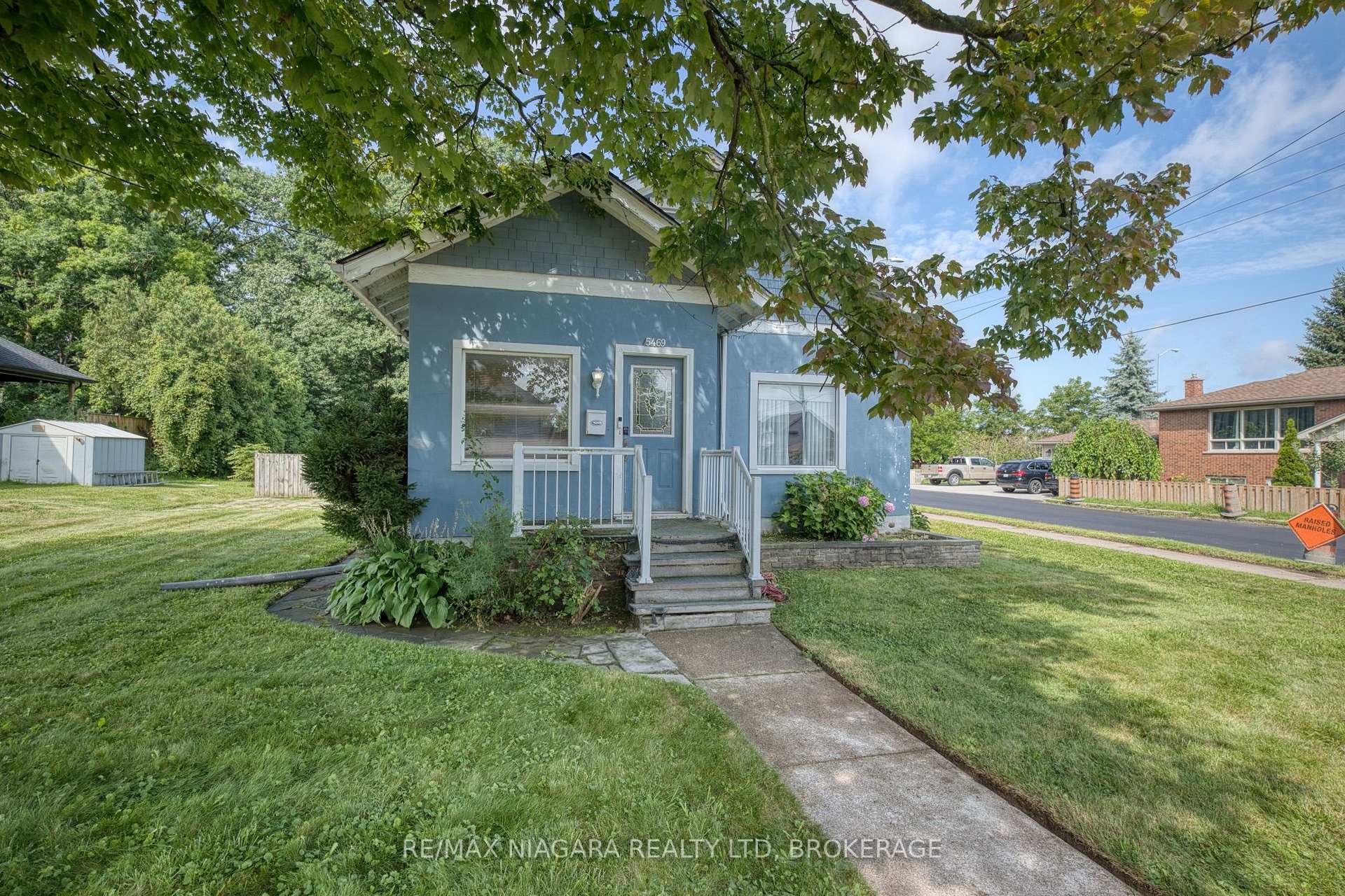 Photo 6 of 5469 Prince Edward Avenue, Niagara Falls, Hospital — HOMEH