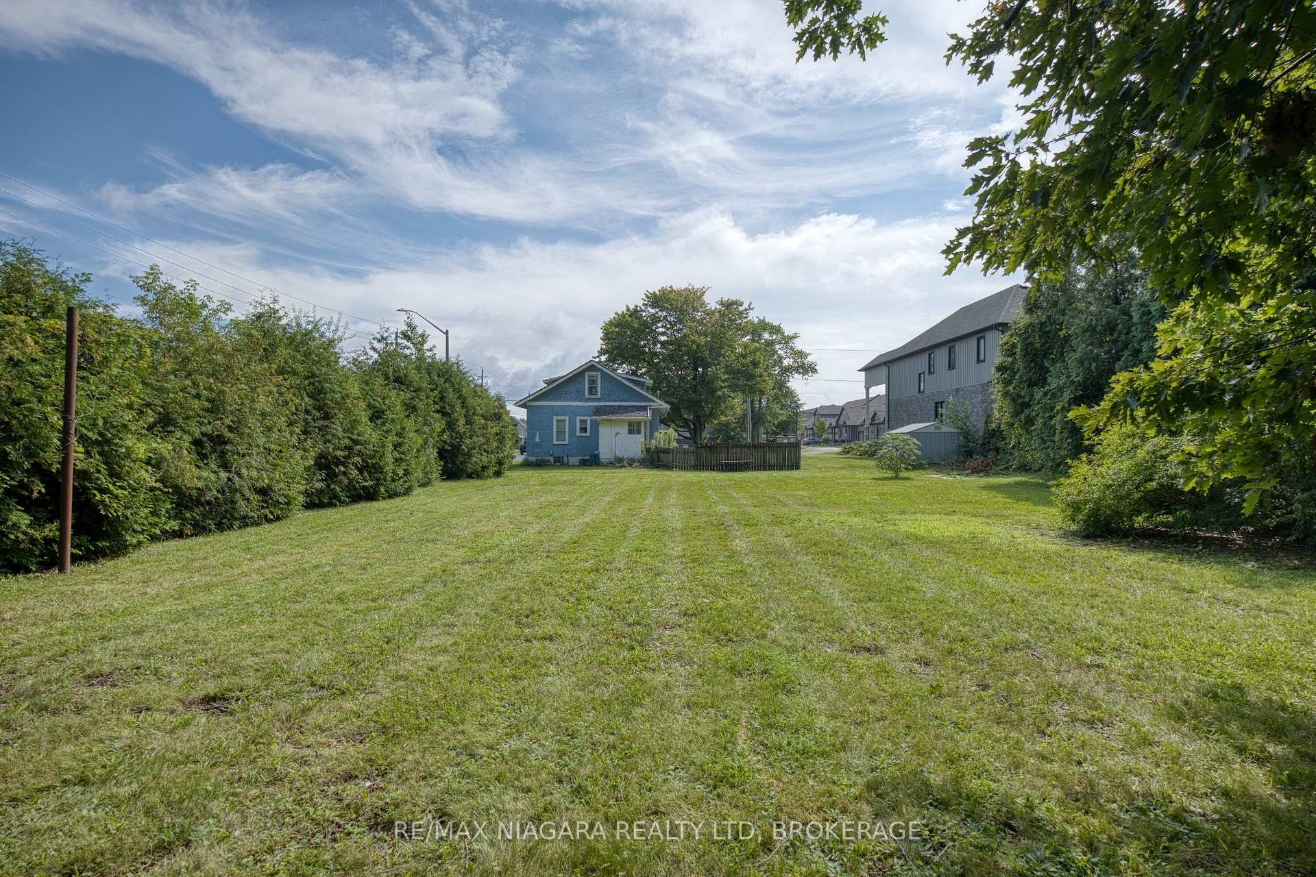 Photo 15 of 5469 Prince Edward Avenue, Niagara Falls, Hospital — HOMEH