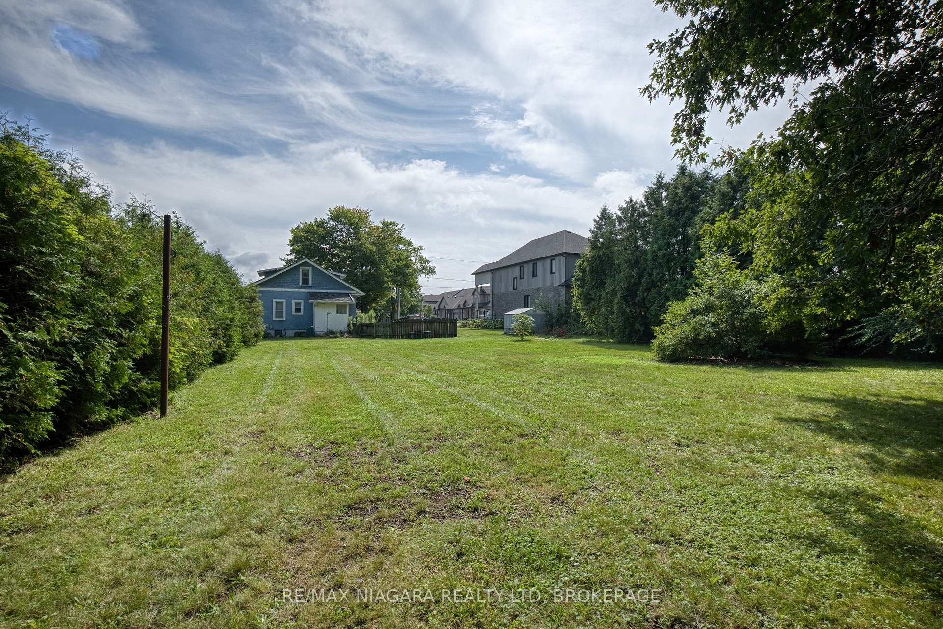Photo 16 of 5469 Prince Edward Avenue, Niagara Falls, Hospital — HOMEH