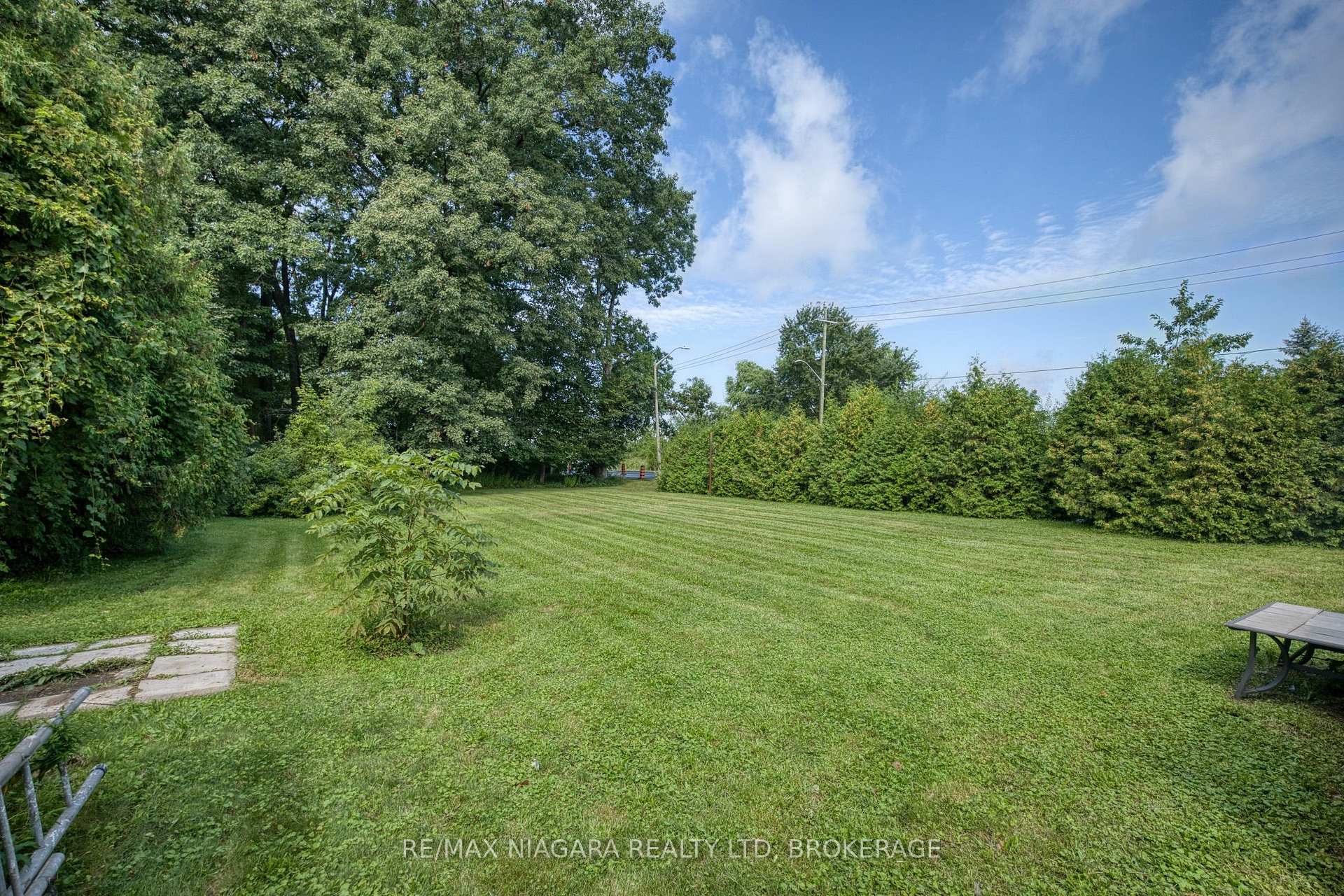 Photo 18 of 5469 Prince Edward Avenue, Niagara Falls, Hospital — HOMEH