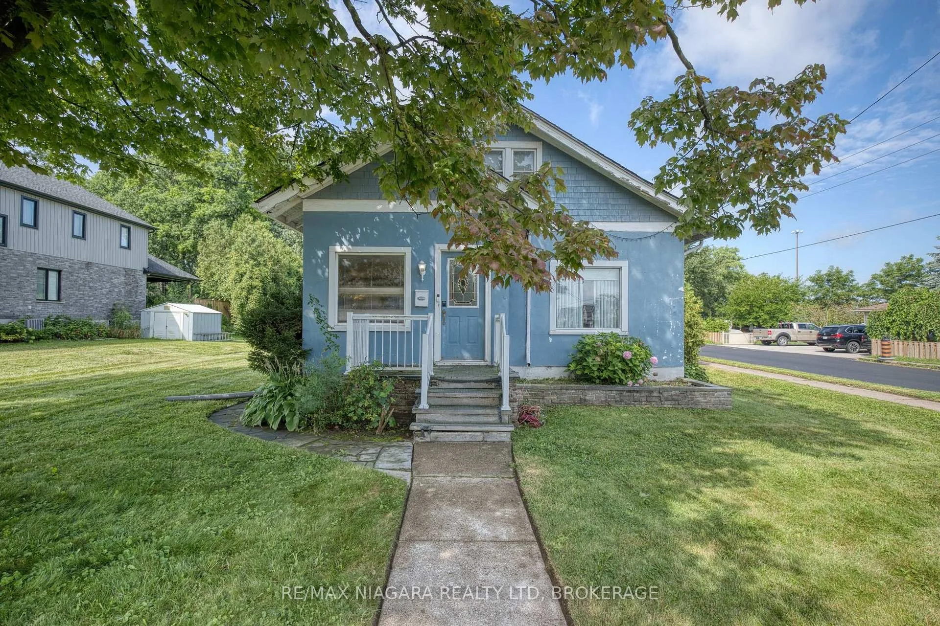 Photo 14 of 5469 Prince Edward Avenue, Niagara Falls, Hospital — HOMEH