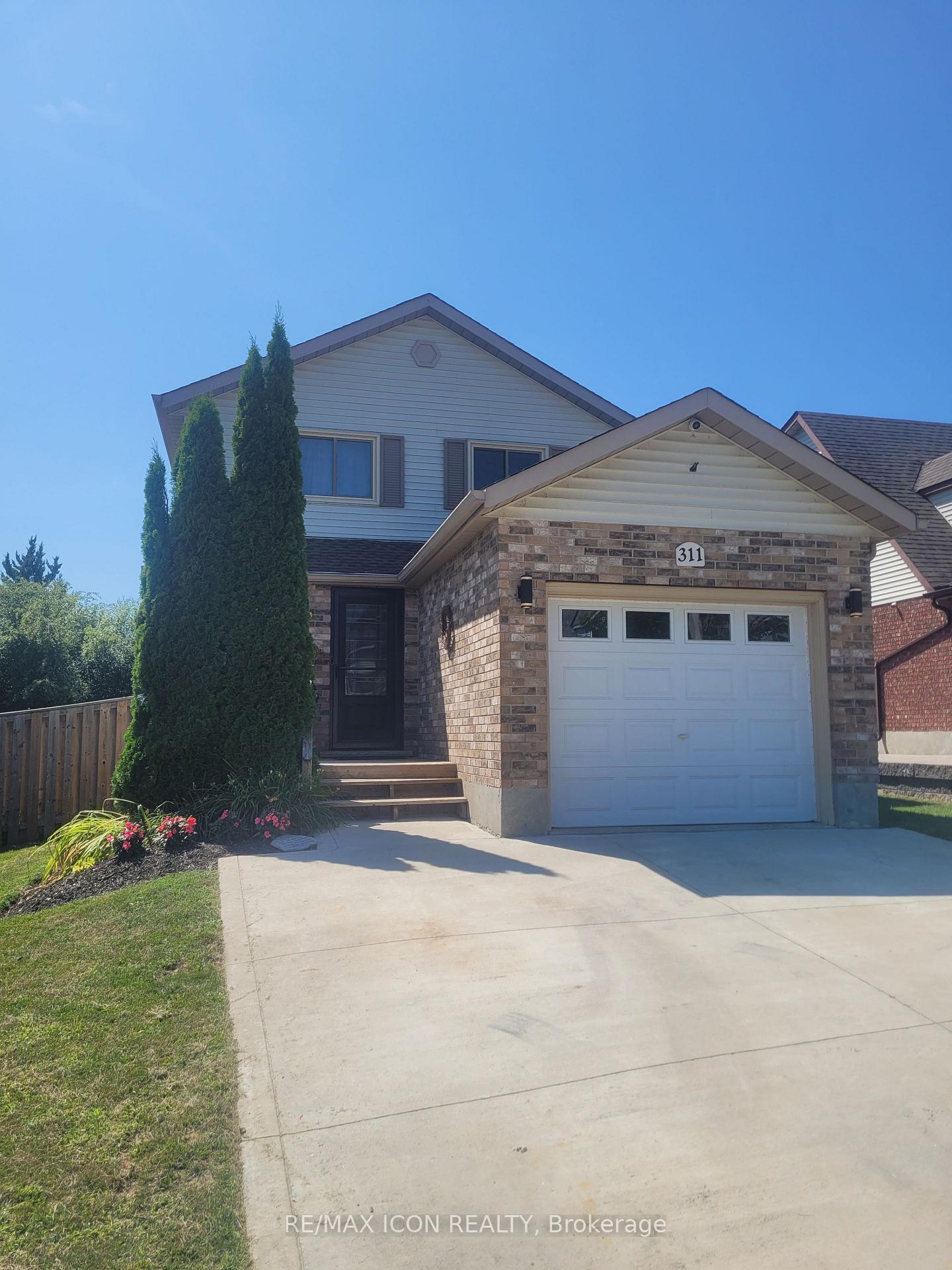 Photo 2 of 311 Misty Crescent, Kitchener, Grand River North — HOMEH