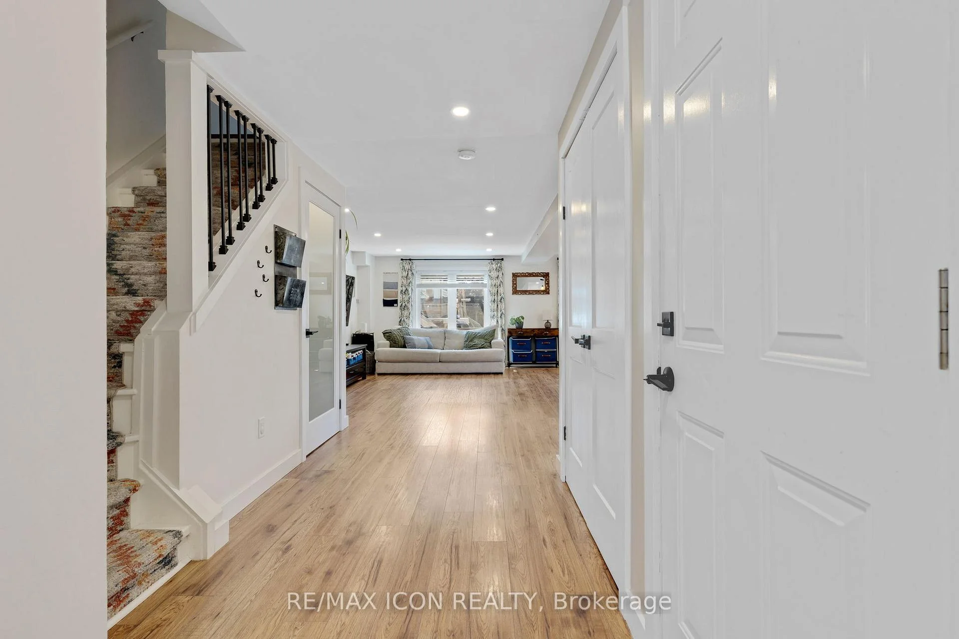 Photo 11 of 311 Misty Crescent, Kitchener, Grand River North — HOMEH