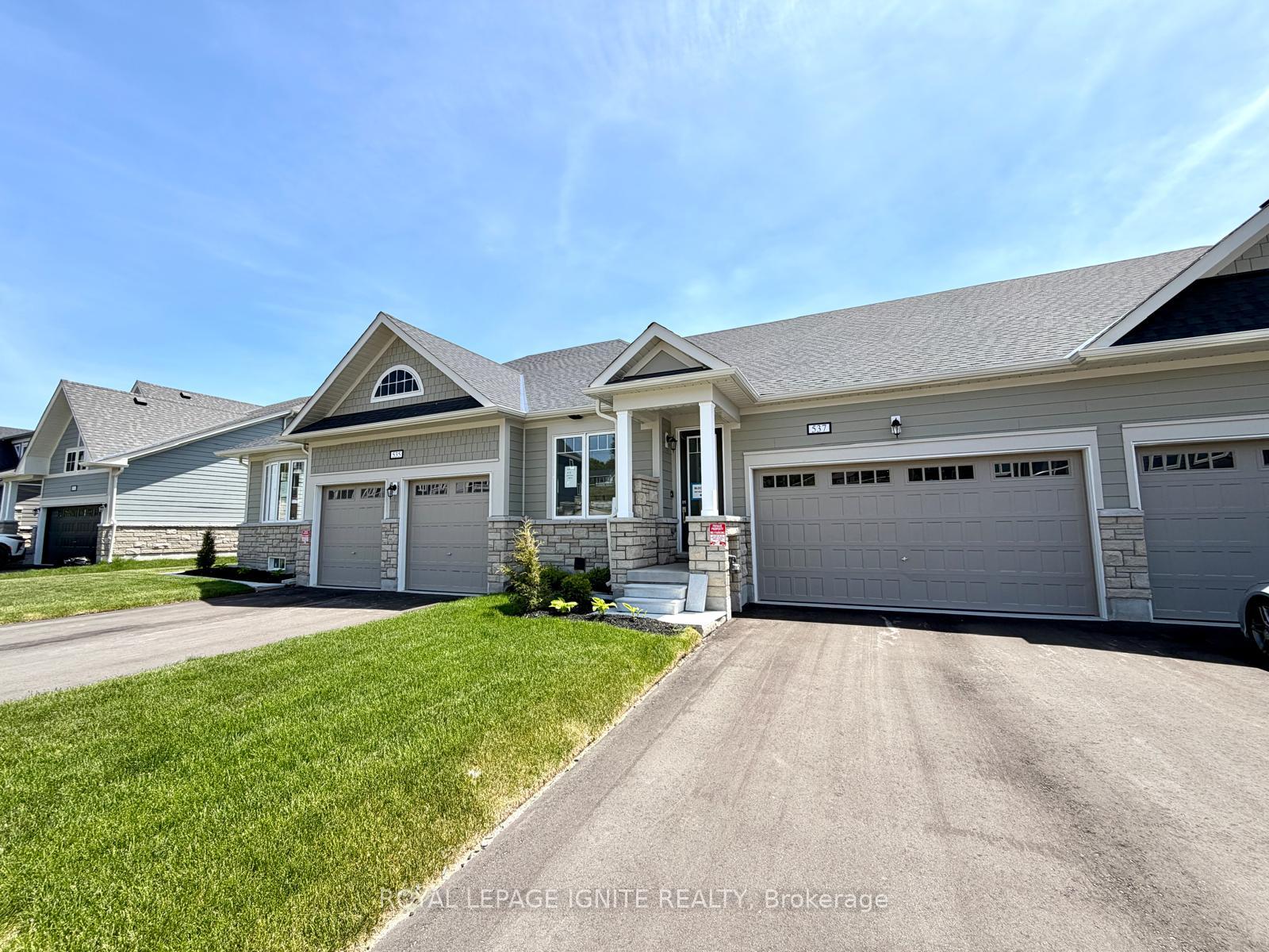 Photo 1 of 537 Hudson Crescent, Midland — HOMEH