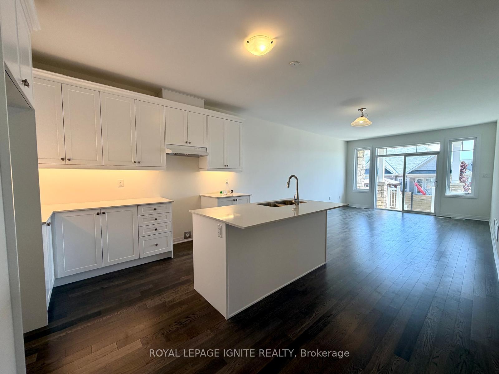 Photo 4 of 537 Hudson Crescent, Midland — HOMEH