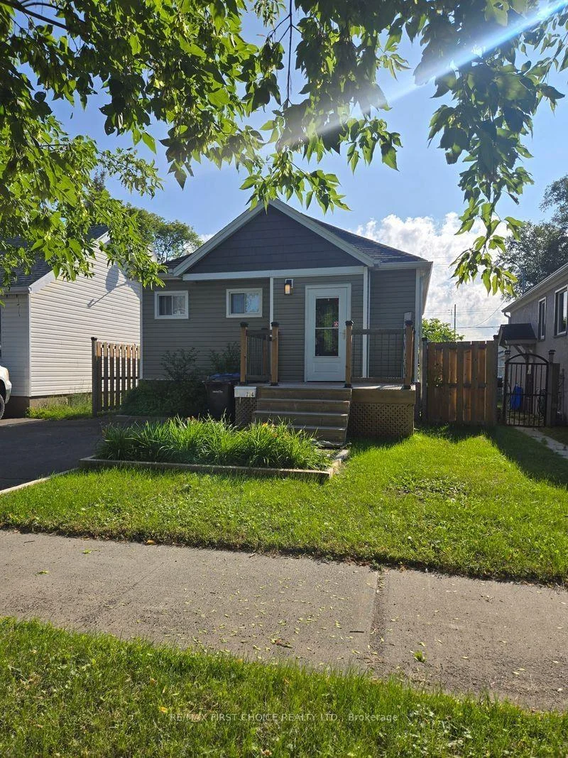 Photo of 734 Franklin Street S