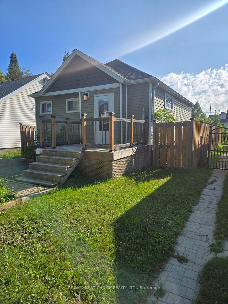 Photo 3 of 734 Franklin Street S, Thunder Bay, Westfort — HOMEH