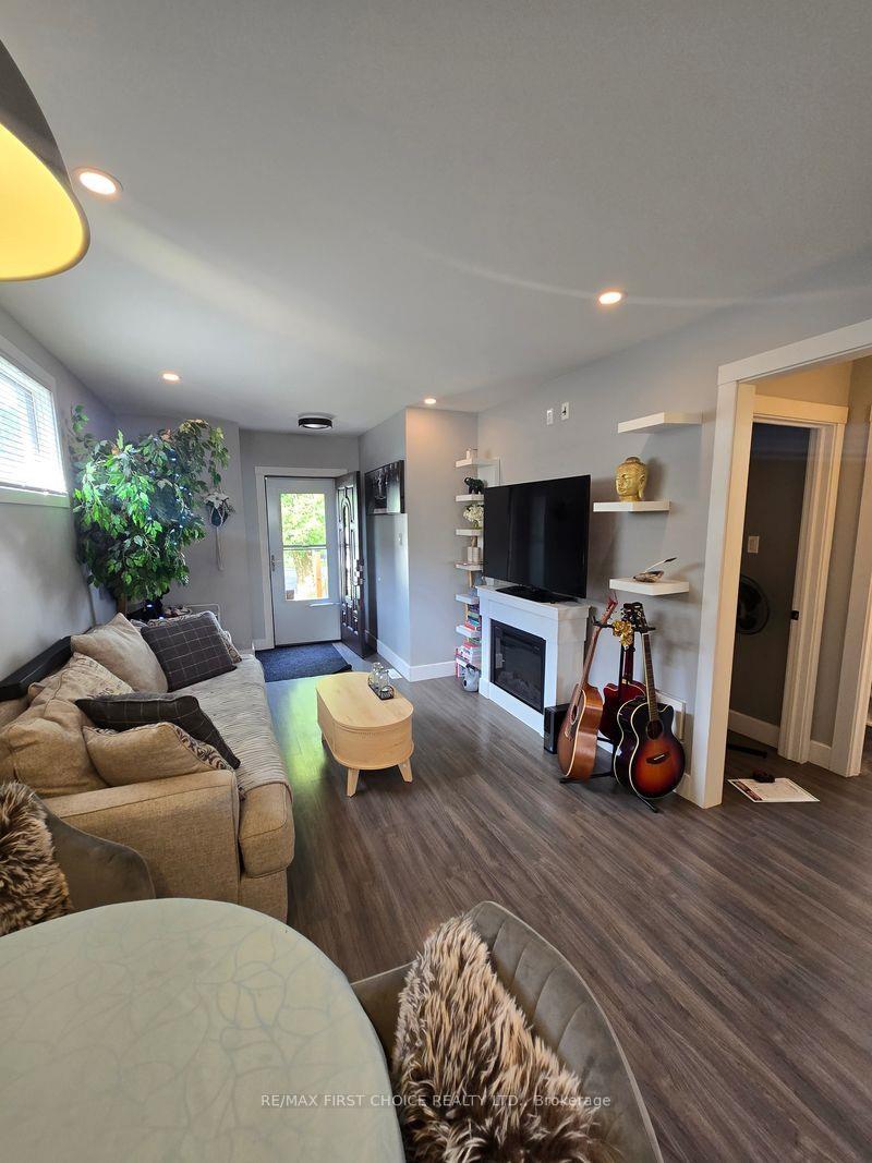 Photo 18 of 734 Franklin Street S, Thunder Bay, Westfort — HOMEH