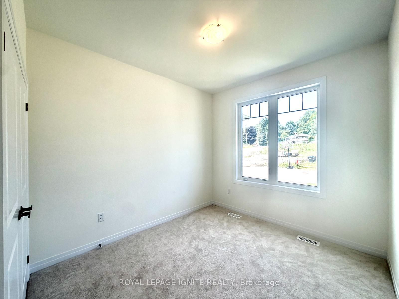 Photo 5 of 551 Hudson Street, Midland — HOMEH