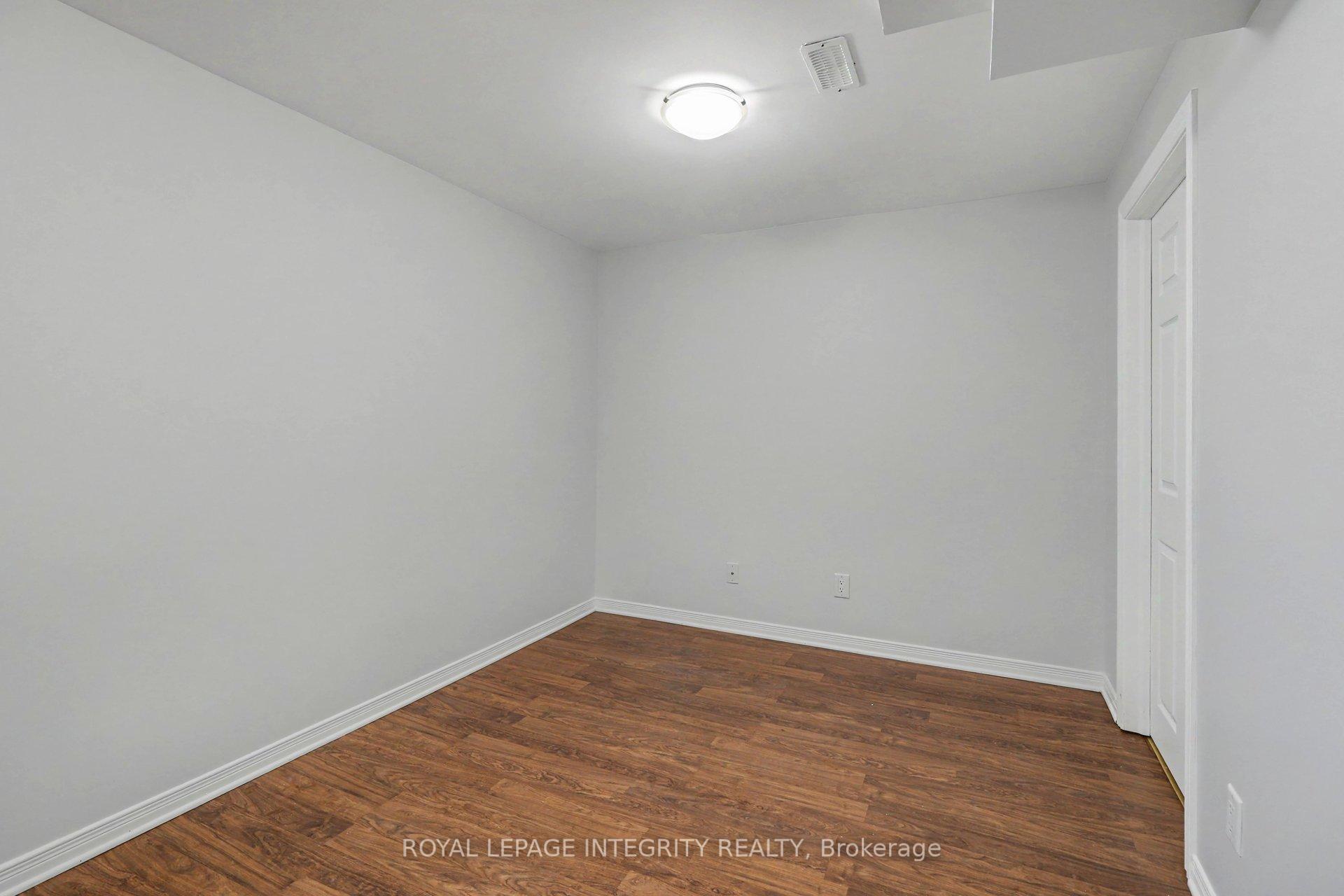 Photo 32 of 15 Angus Drive, Ottawa, Kanata - Katimavik — HOMEH