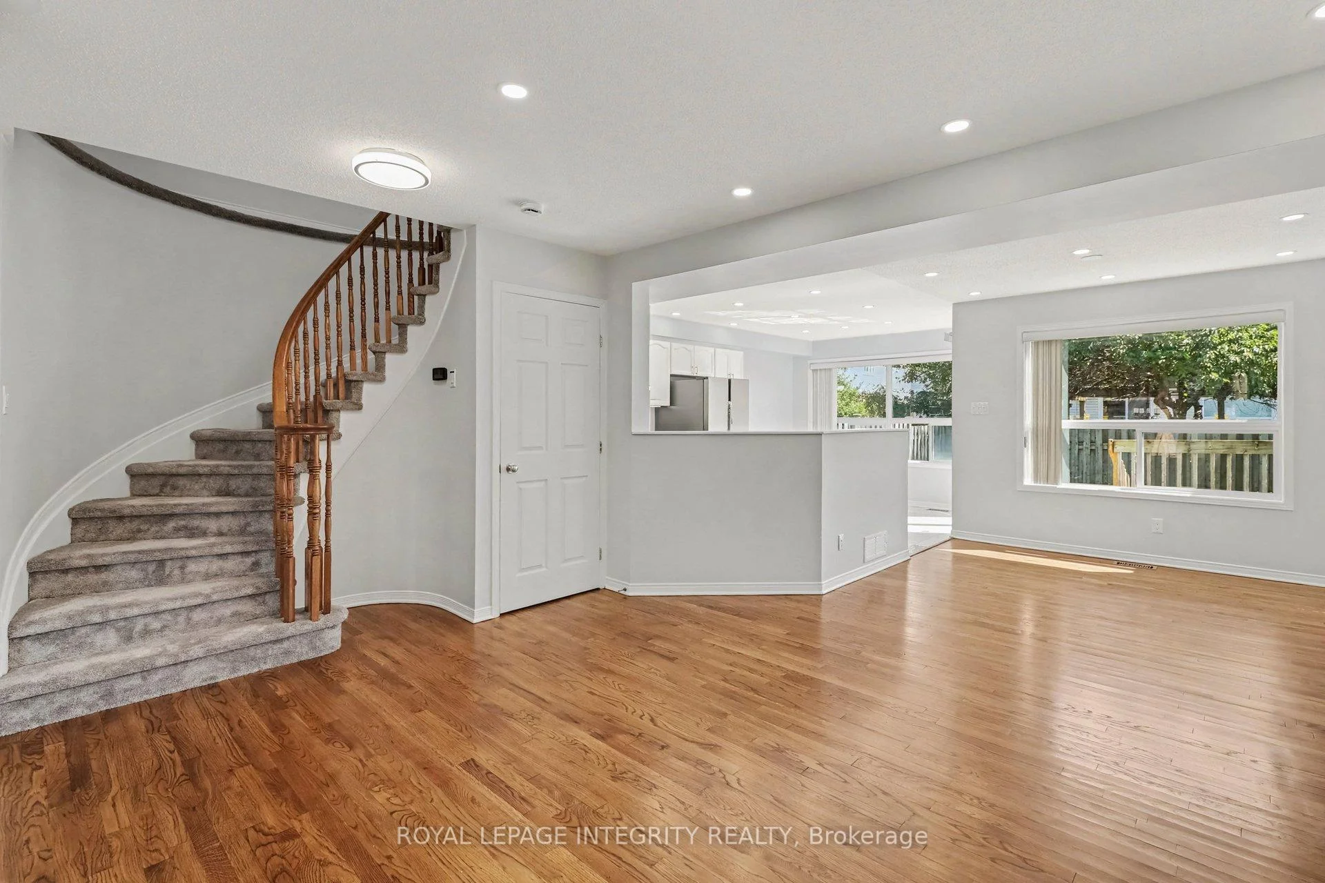 Photo 14 of 15 Angus Drive, Ottawa, Kanata - Katimavik — HOMEH