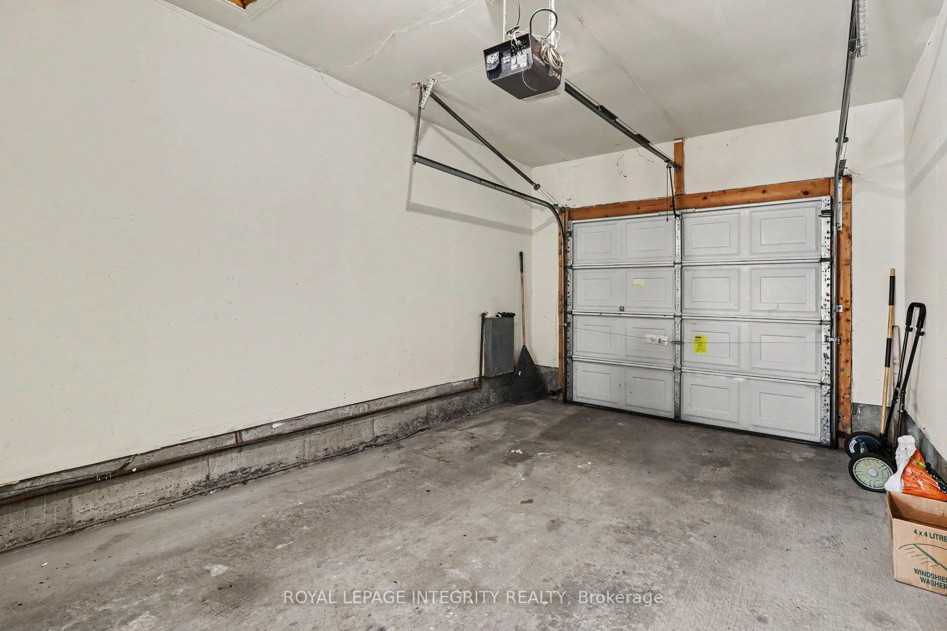 Photo 39 of 15 Angus Drive, Ottawa, Kanata - Katimavik — HOMEH