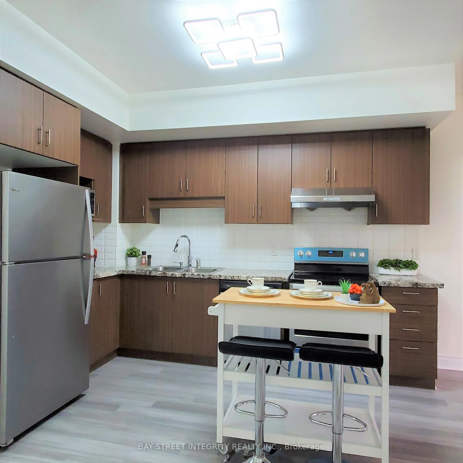 Photo 38 of Unit 701, 38 Cedarland Drive, Markham, Unionville — HOMEH