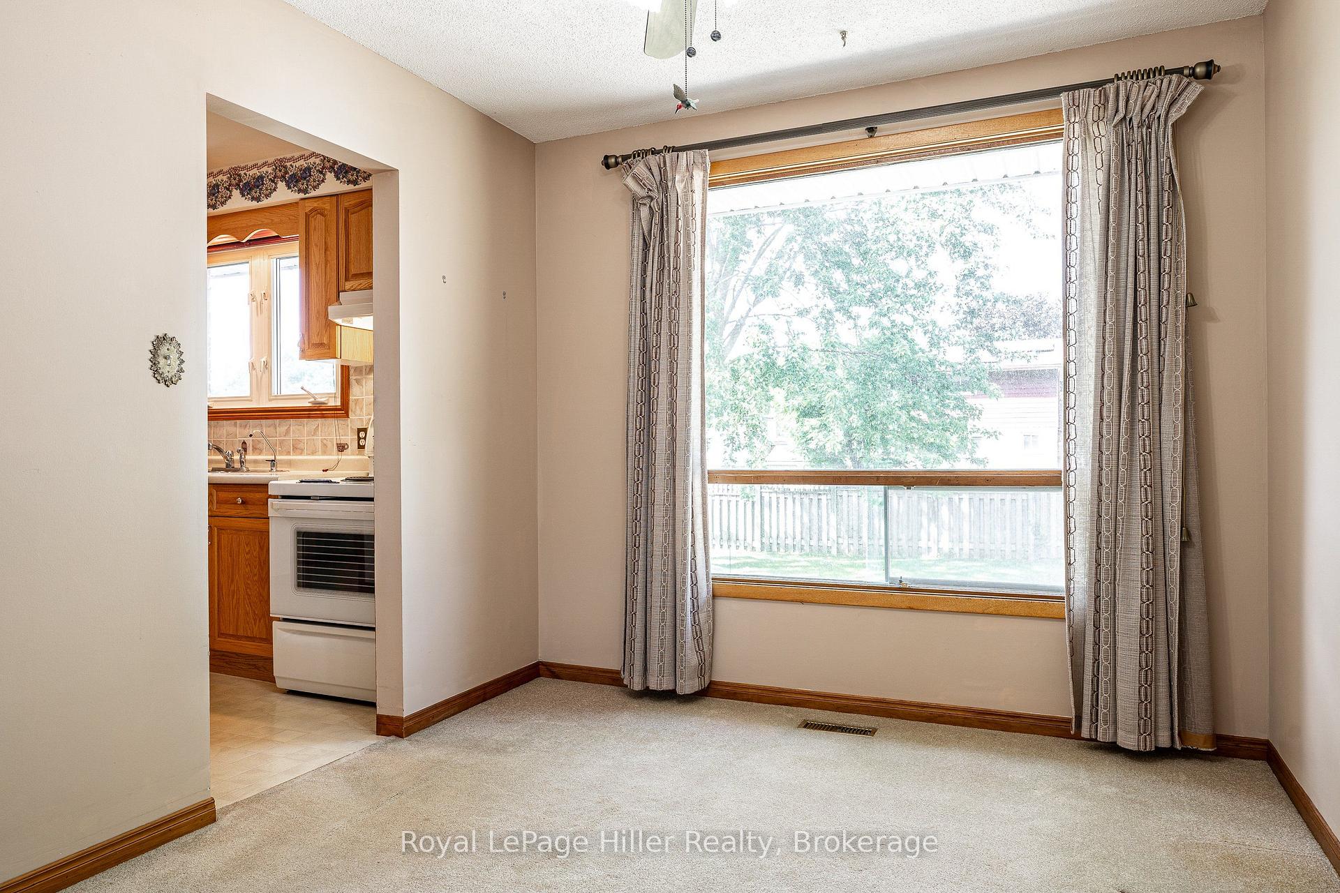 Photo 11 of 278 Elgin Crescent, Stratford — HOMEH