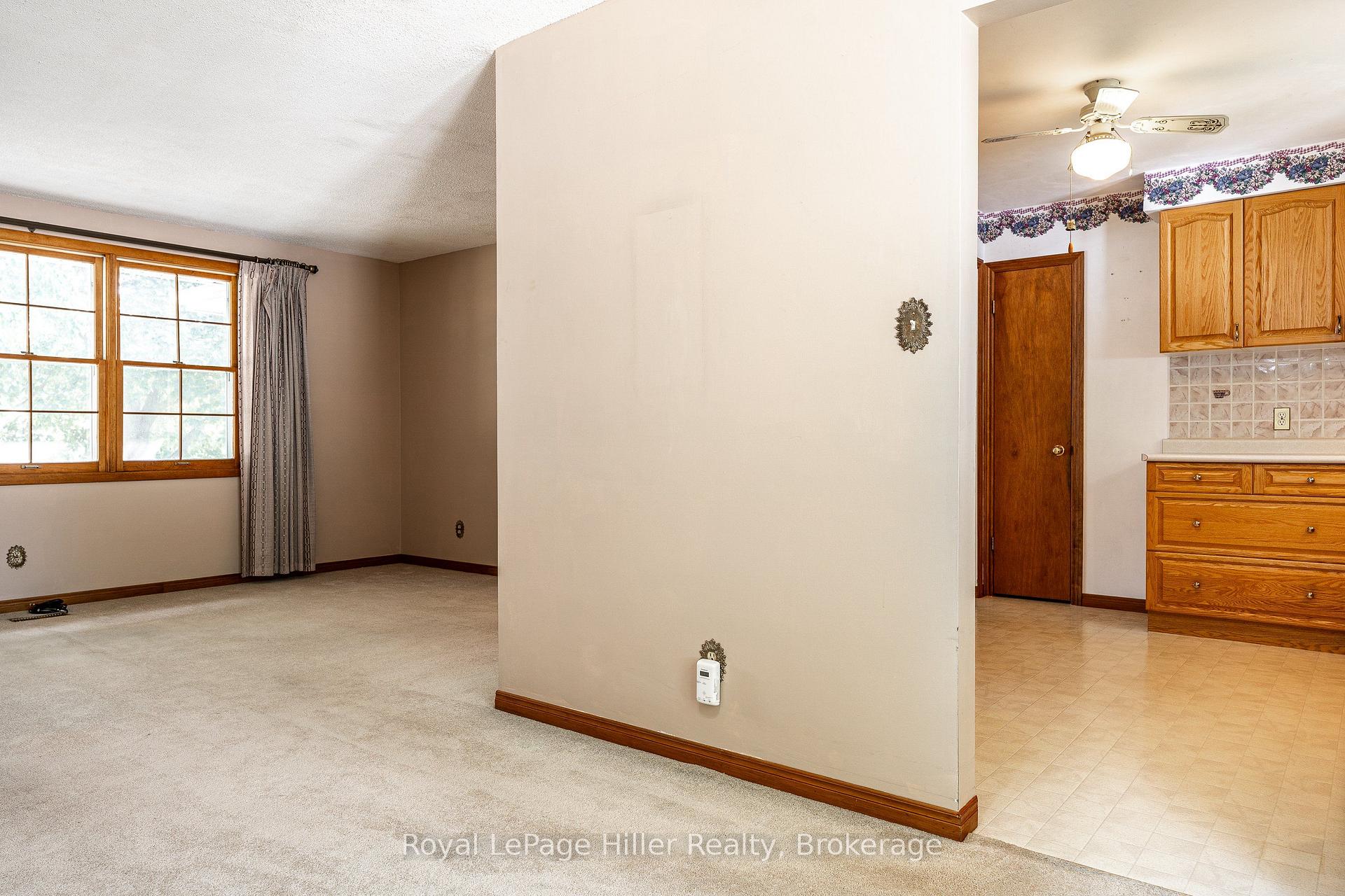 Photo 12 of 278 Elgin Crescent, Stratford — HOMEH