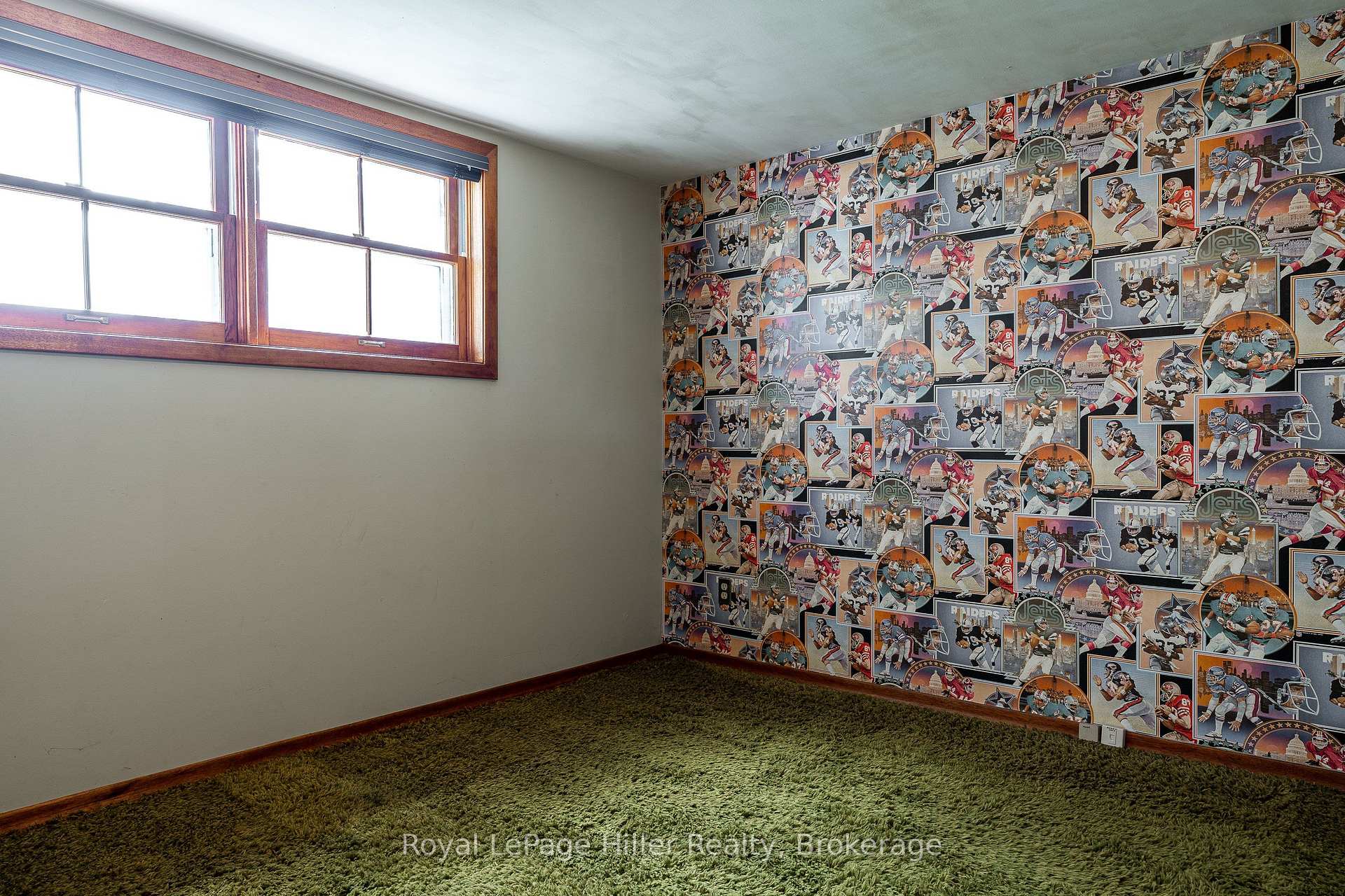Photo 31 of 278 Elgin Crescent, Stratford — HOMEH