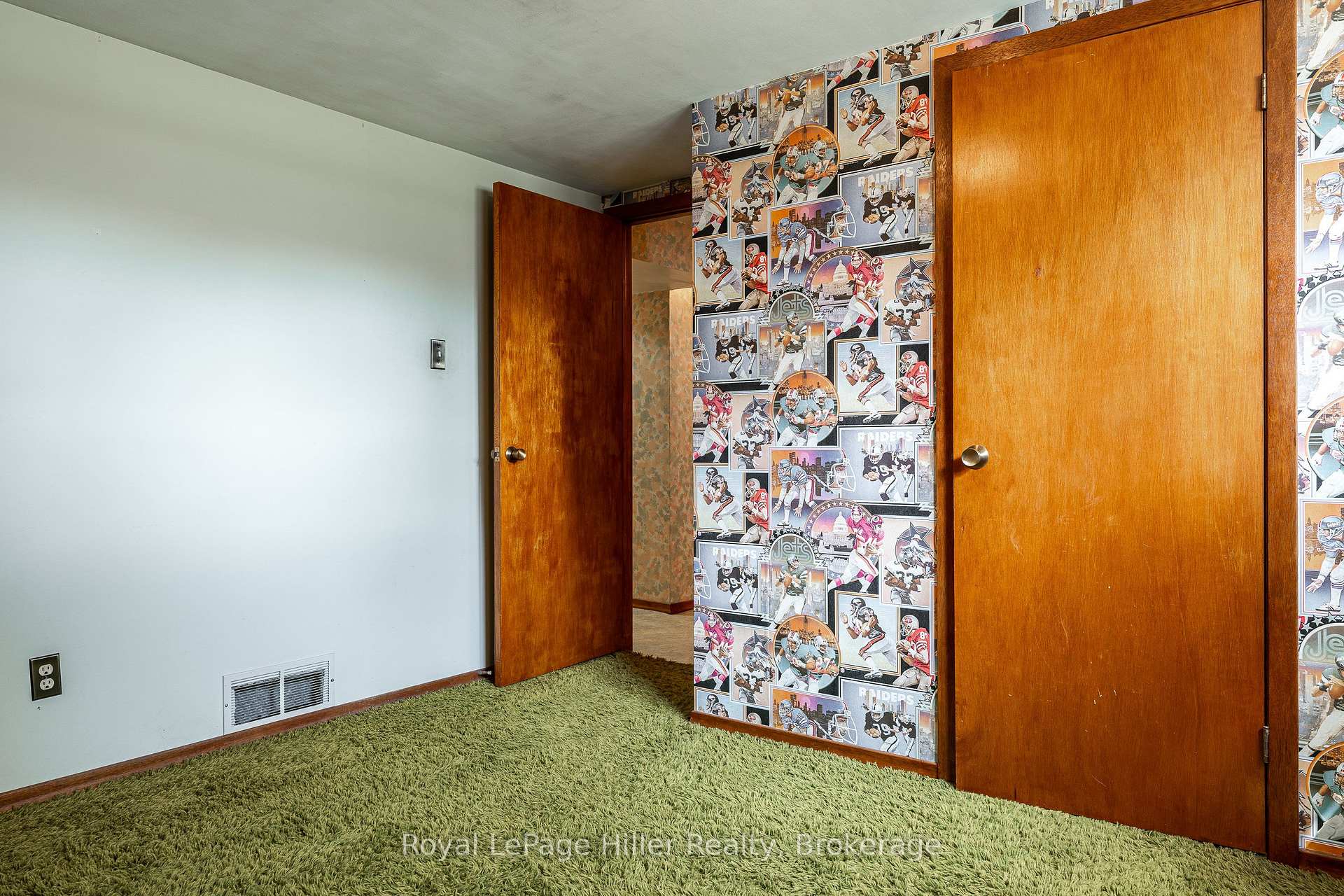 Photo 33 of 278 Elgin Crescent, Stratford — HOMEH