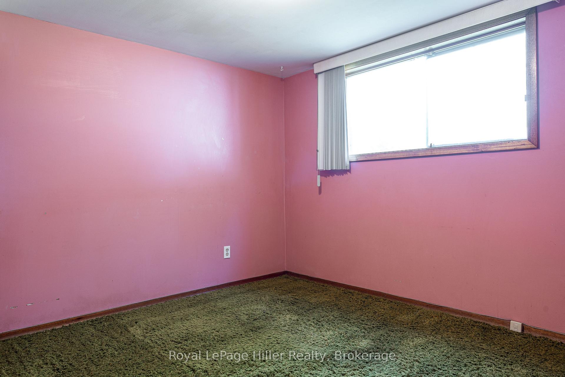 Photo 34 of 278 Elgin Crescent, Stratford — HOMEH