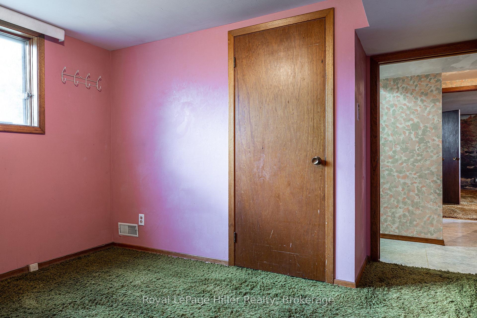 Photo 35 of 278 Elgin Crescent, Stratford — HOMEH