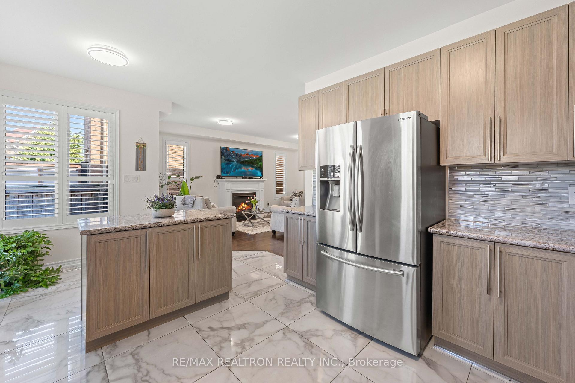 Photo 16 of 2072 Allison Street, Innisfil, Alcona — HOMEH
