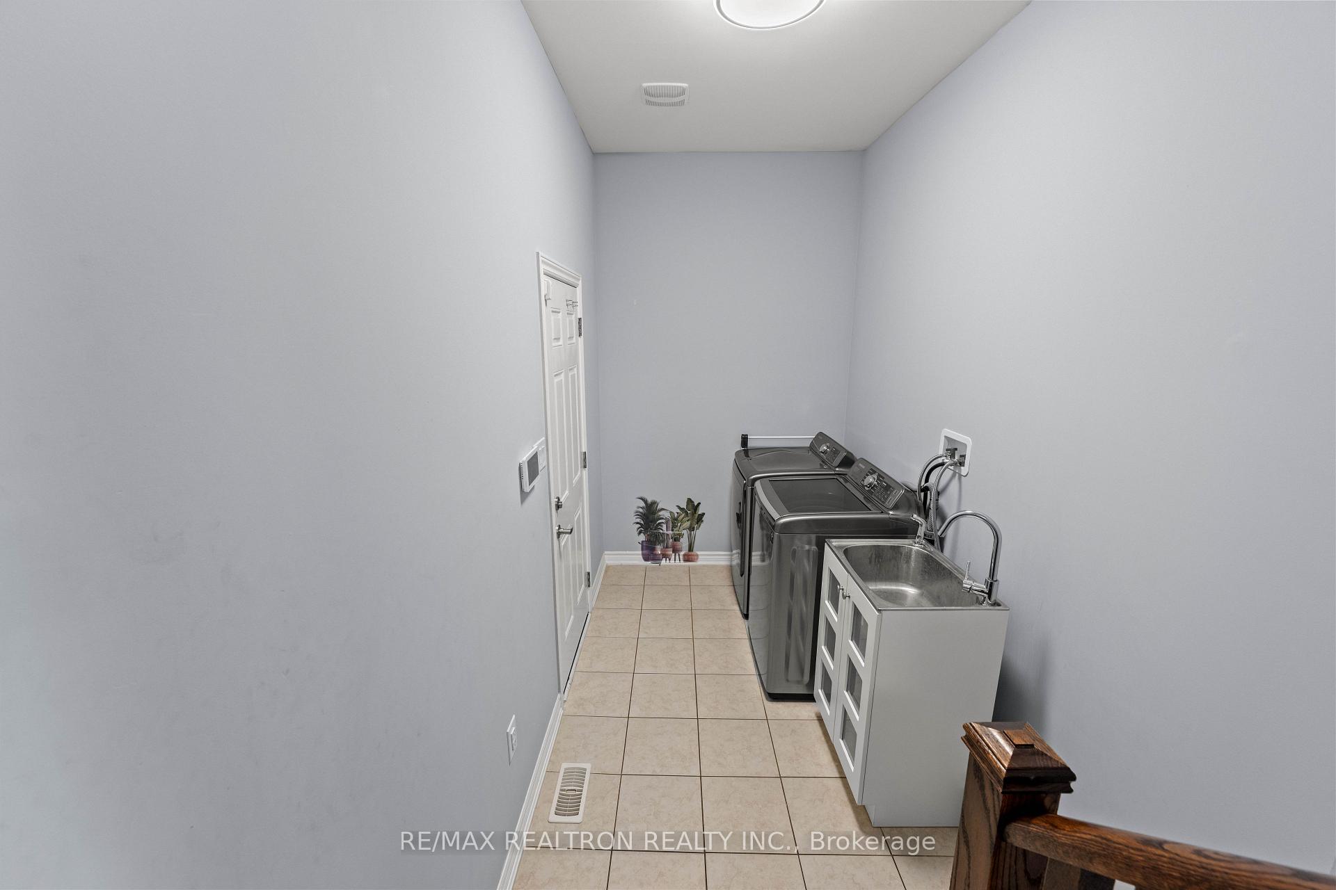 Photo 19 of 2072 Allison Street, Innisfil, Alcona — HOMEH