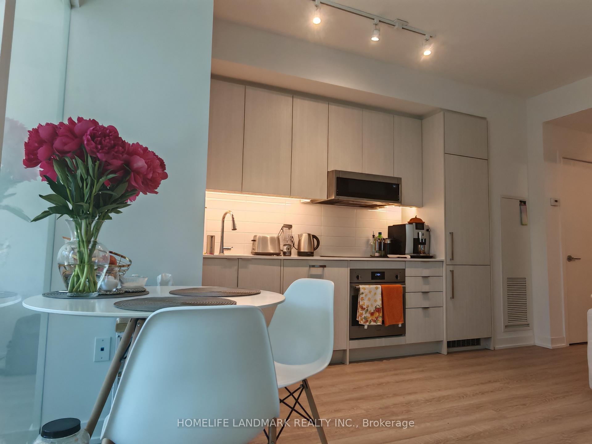 Photo 2 of Unit 310, 250 Lawrence Avenue W, Toronto, Lawrence Park North — HOMEH