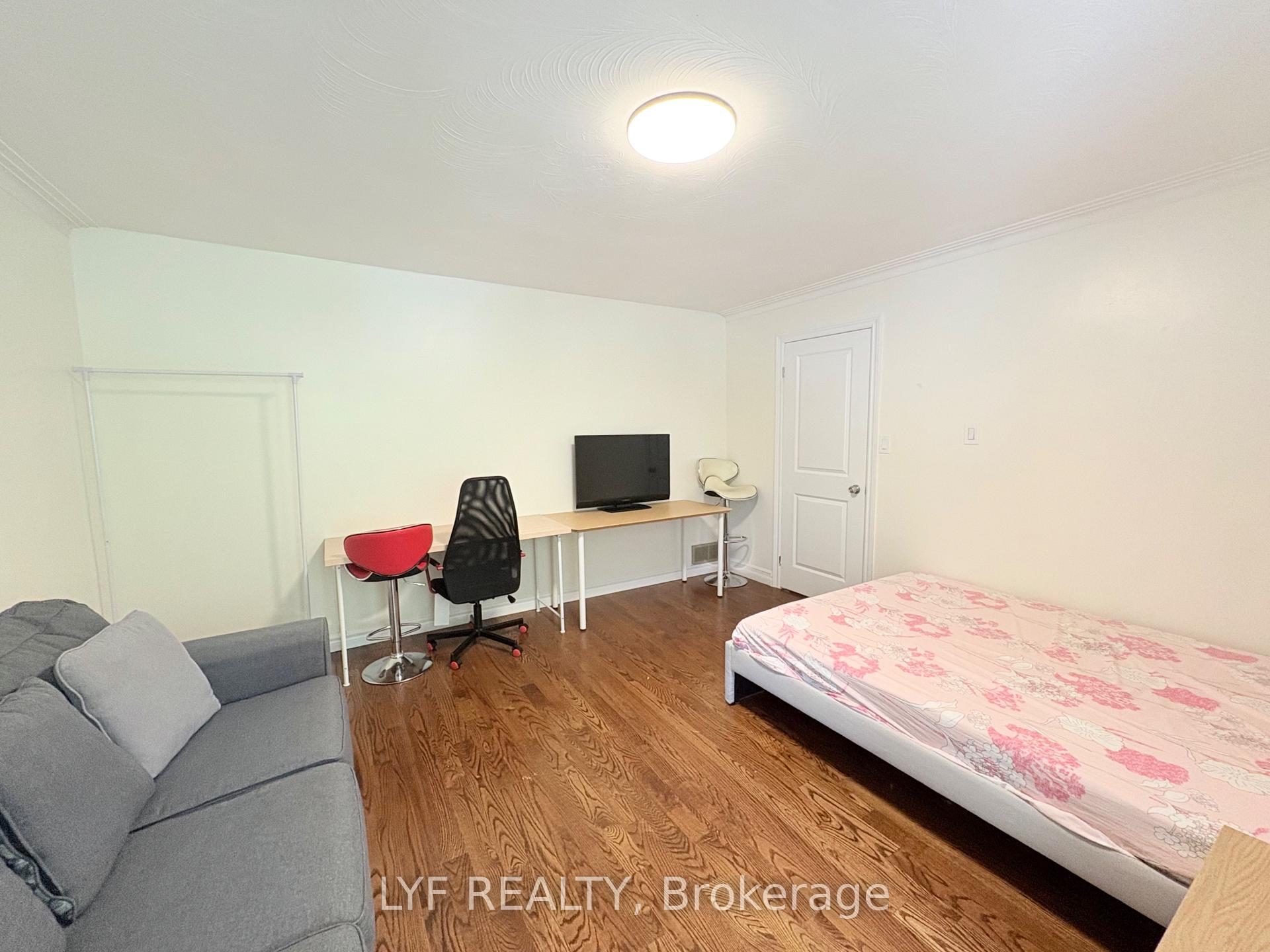 Photo 5 of Unit Main, 31 Markhaven Road, Markham, Unionville — HOMEH