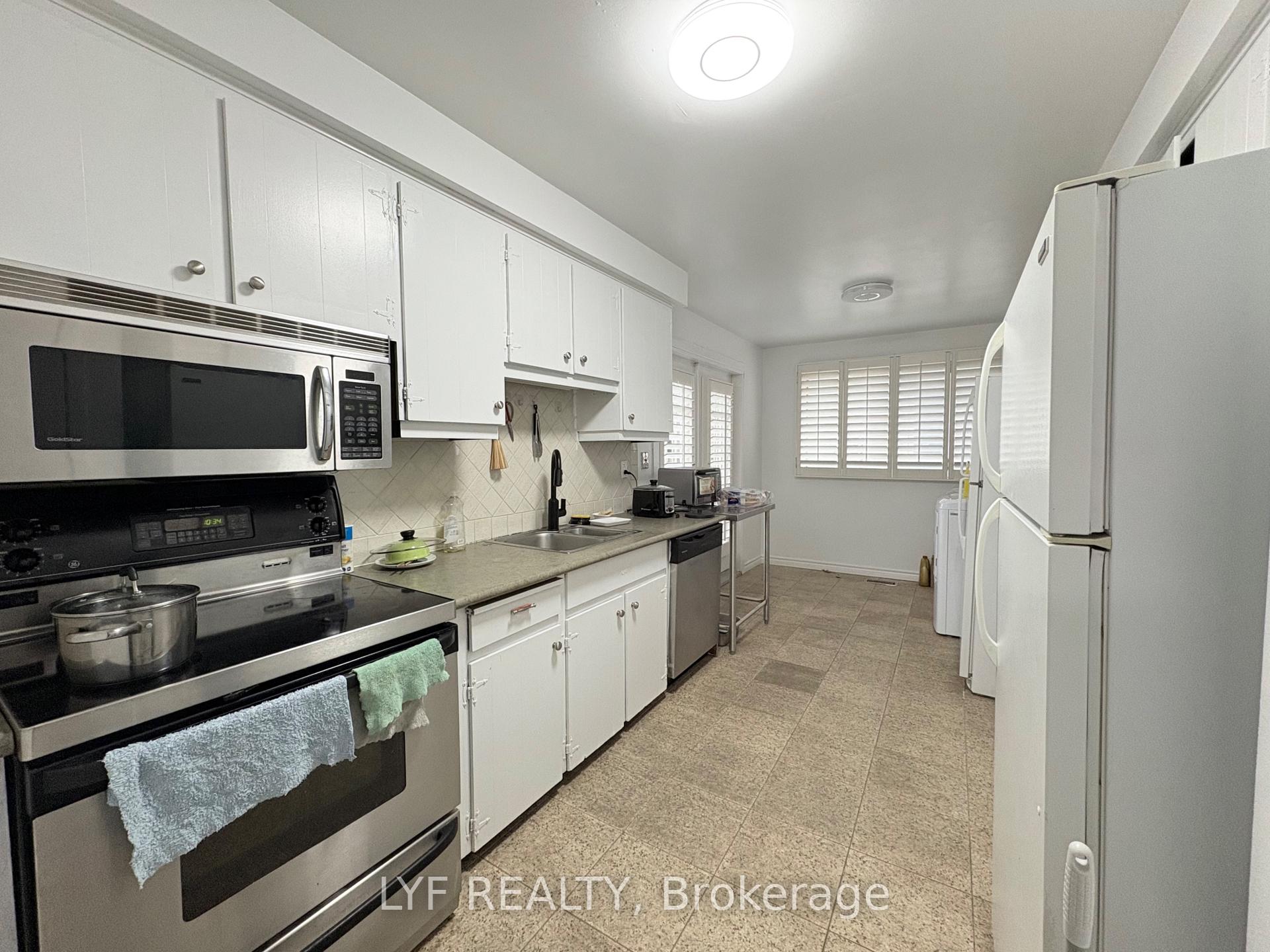 Photo 7 of Unit Main, 31 Markhaven Road, Markham, Unionville — HOMEH