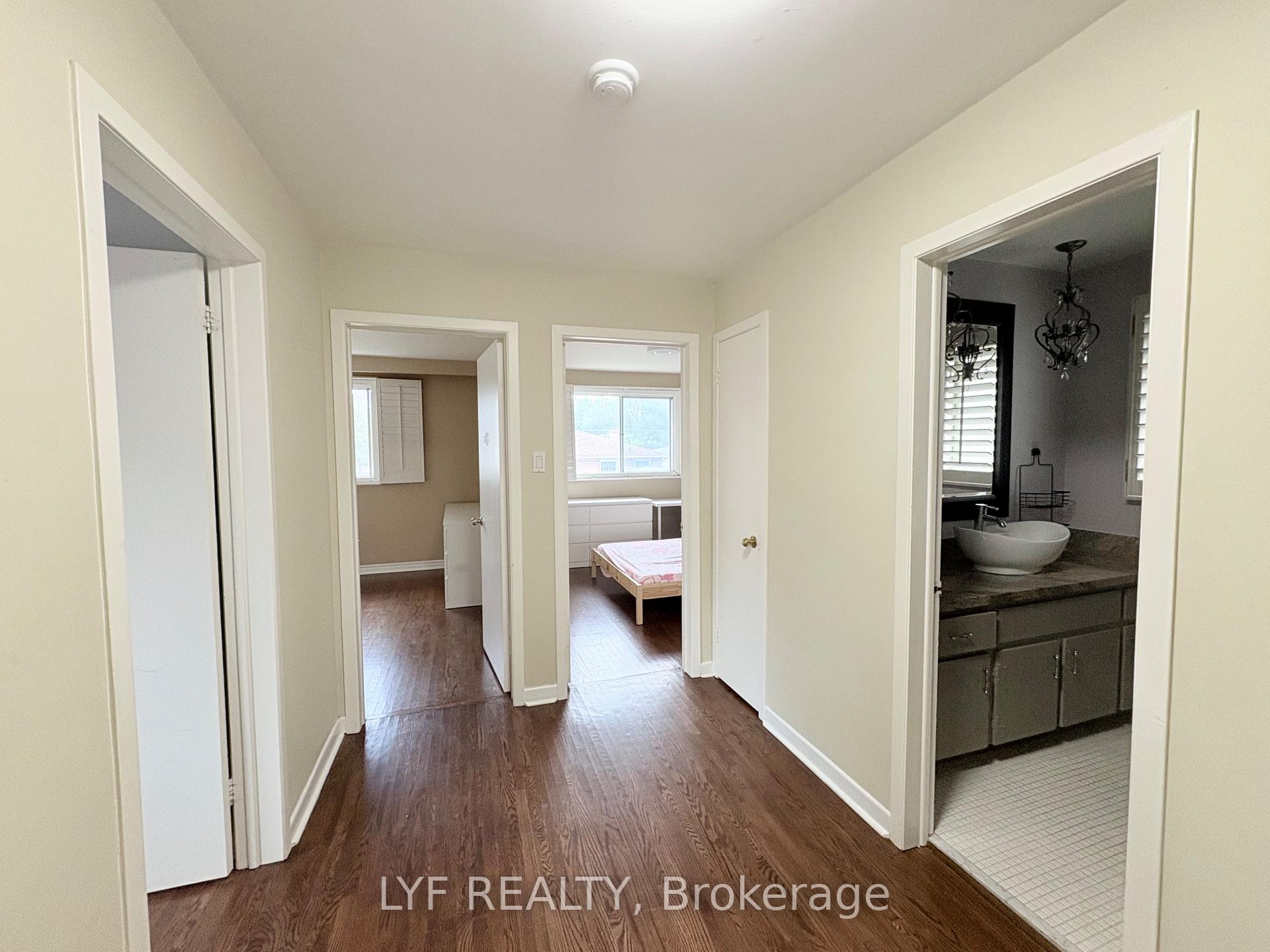 Photo 11 of Unit Main, 31 Markhaven Road, Markham, Unionville — HOMEH