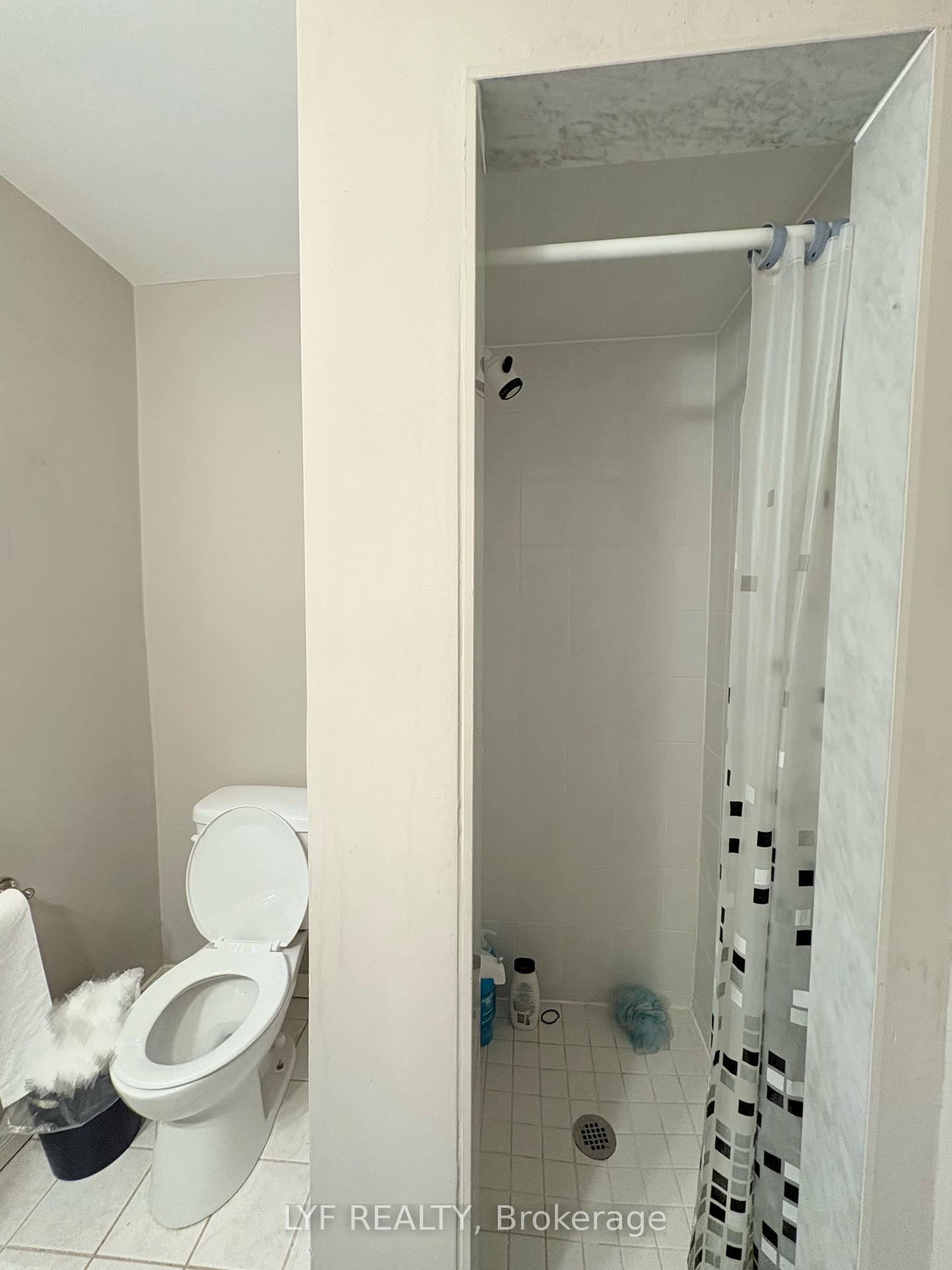 Photo 23 of Unit Main, 31 Markhaven Road, Markham, Unionville — HOMEH