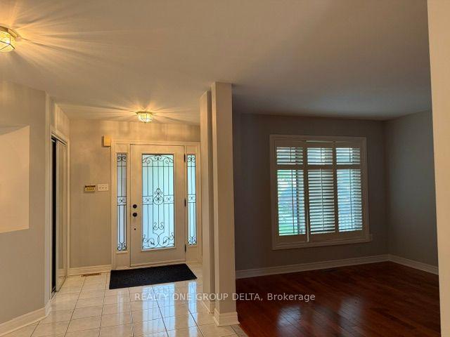 Photo 5 of Unit Upper, 24 Arborview Crescent, Etobicoke, West Humber-Clairville — HOMEH