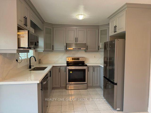 Photo 11 of Unit Upper, 24 Arborview Crescent, Etobicoke, West Humber-Clairville — HOMEH