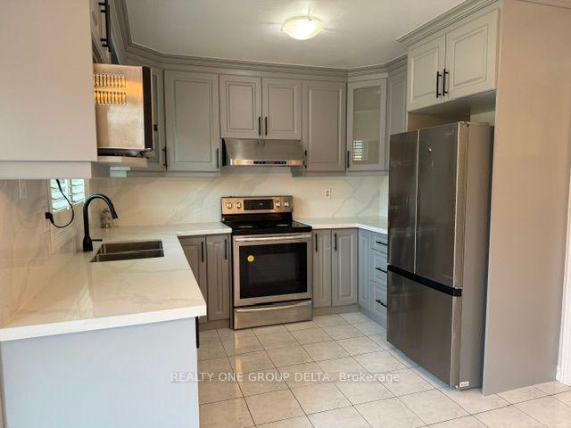 Photo 14 of Unit Upper, 24 Arborview Crescent, Etobicoke, West Humber-Clairville — HOMEH