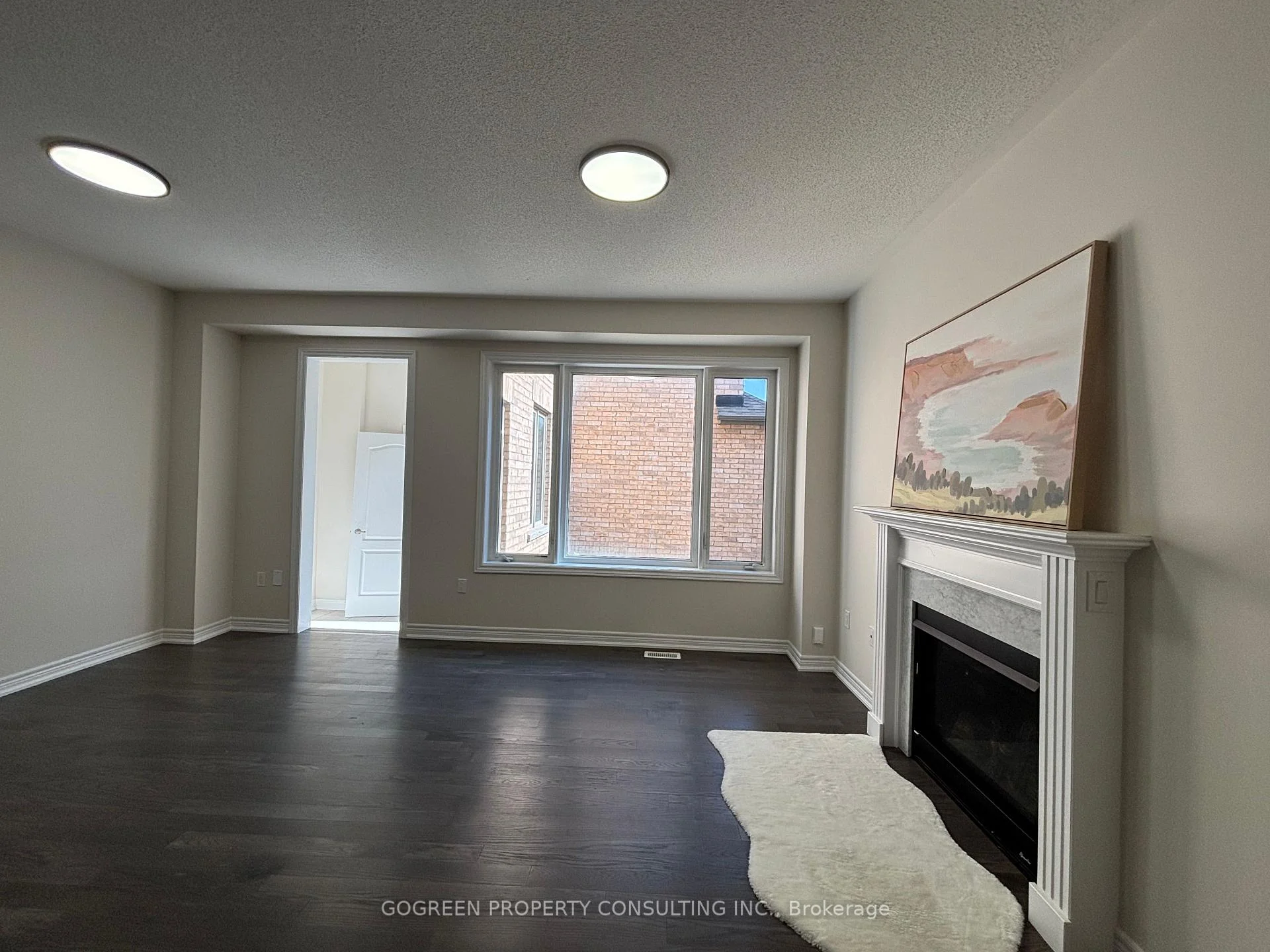 Photo 10 of 5 Applegate Drive, East Gwillimbury, Rural East Gwillimbury — HOMEH