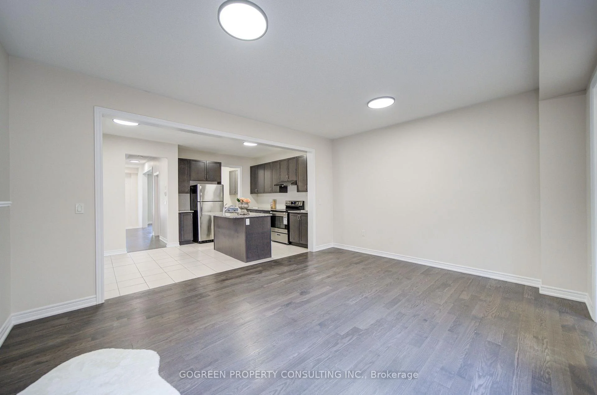 Photo 36 of 5 Applegate Drive, East Gwillimbury, Rural East Gwillimbury — HOMEH