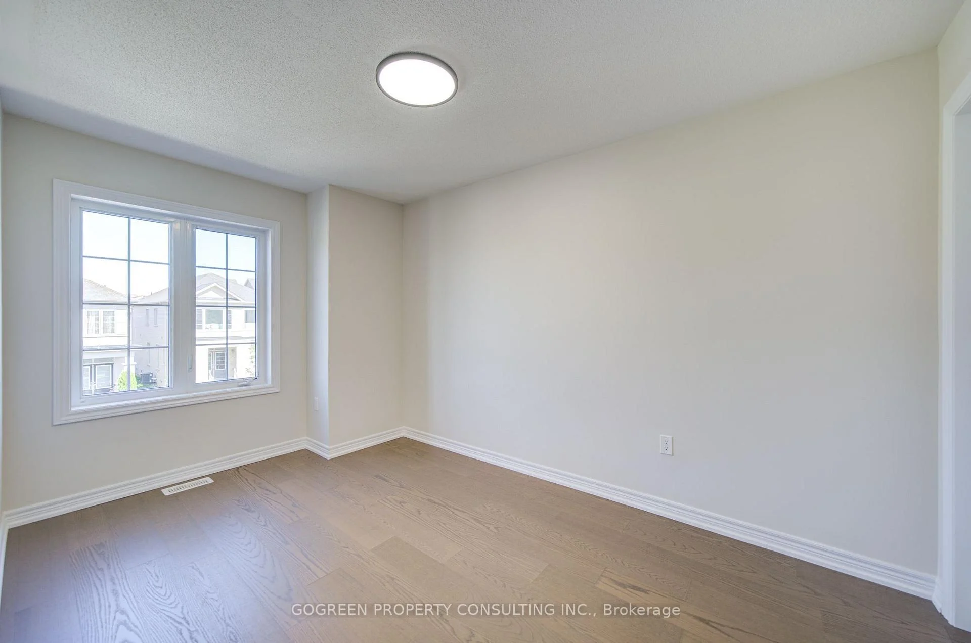 Photo 47 of 5 Applegate Drive, East Gwillimbury, Rural East Gwillimbury — HOMEH