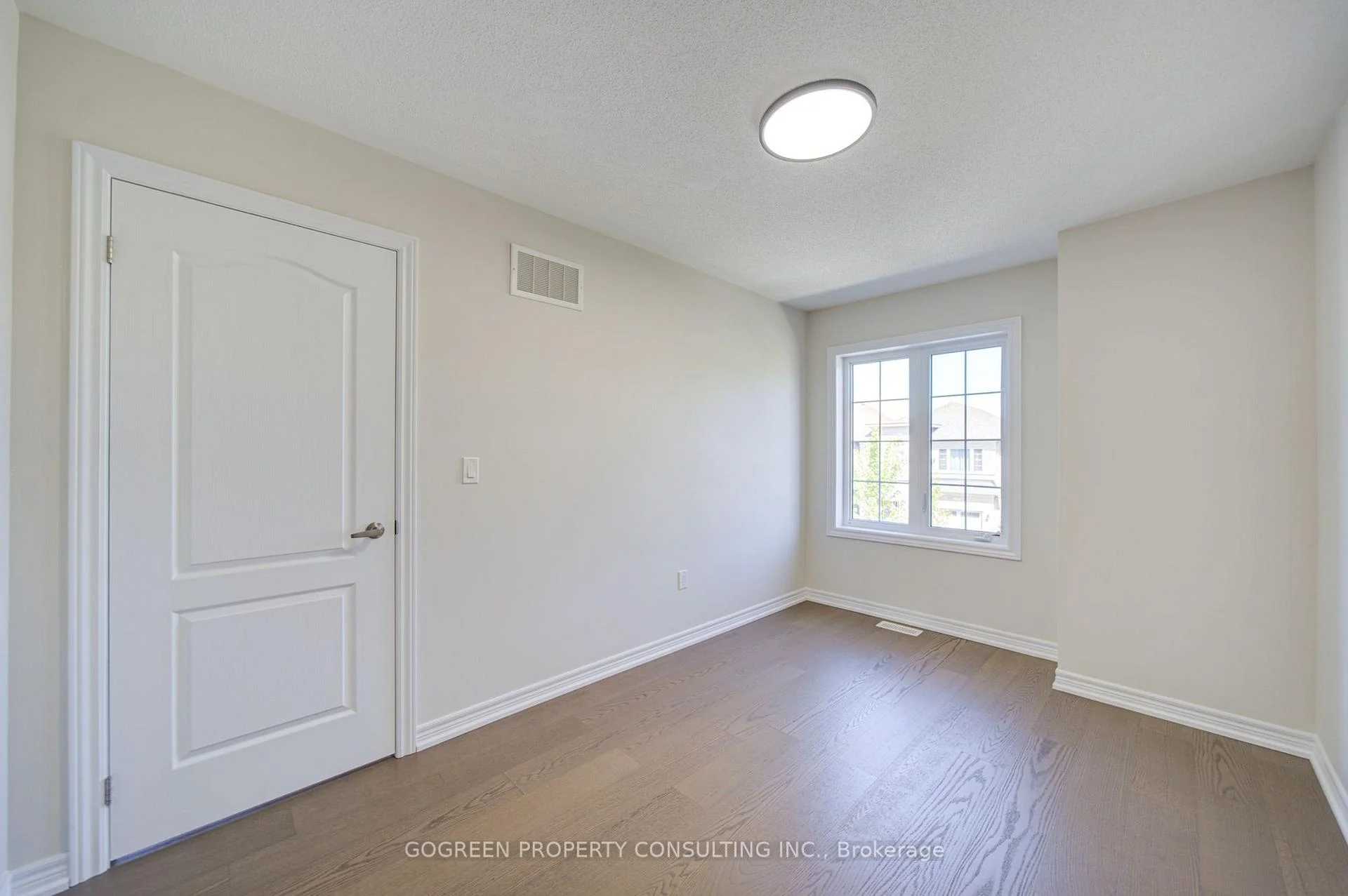 Photo 48 of 5 Applegate Drive, East Gwillimbury, Rural East Gwillimbury — HOMEH