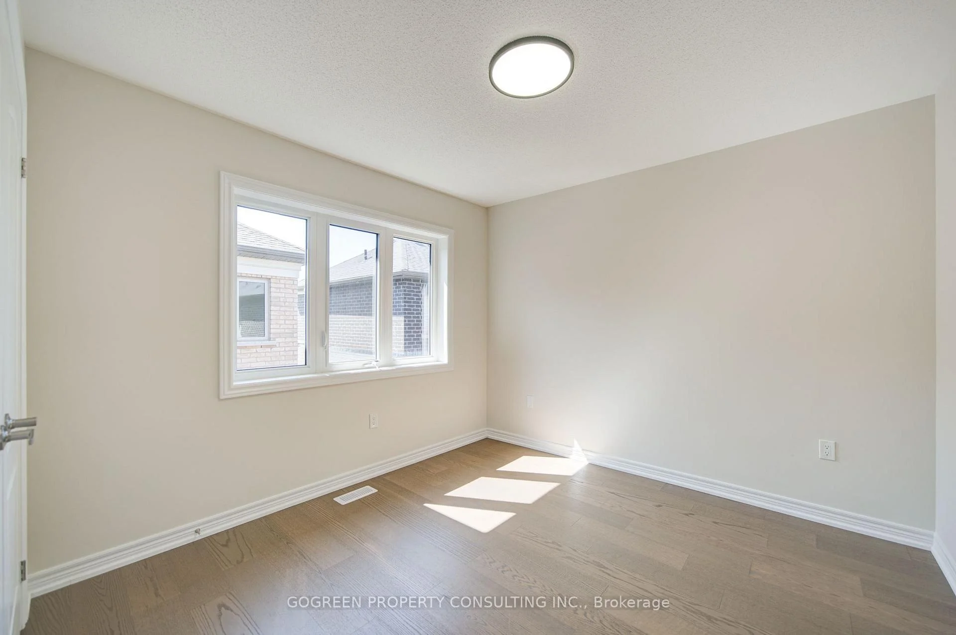 Photo 51 of 5 Applegate Drive, East Gwillimbury, Rural East Gwillimbury — HOMEH