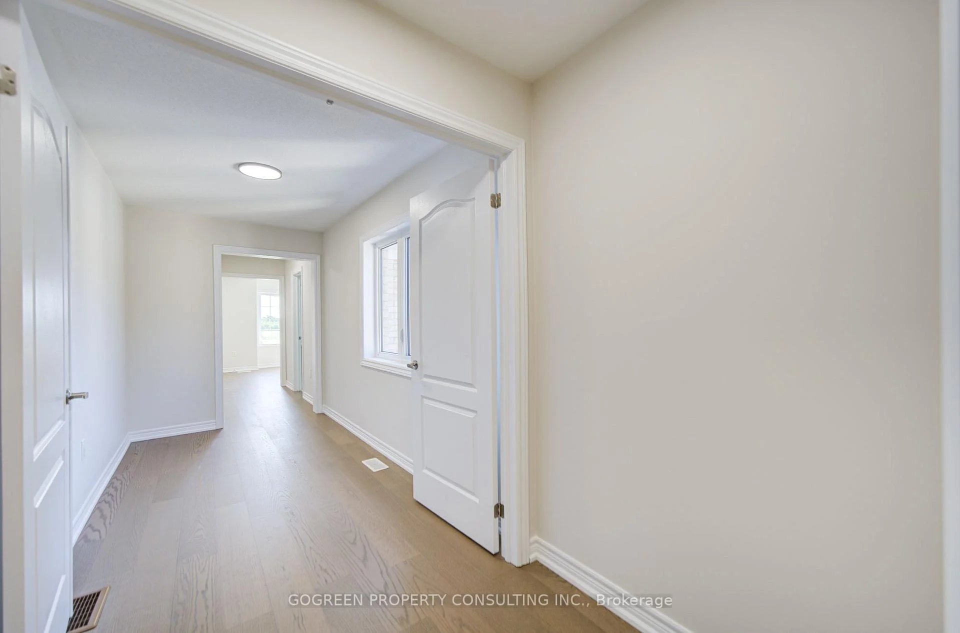 Photo 52 of 5 Applegate Drive, East Gwillimbury, Rural East Gwillimbury — HOMEH