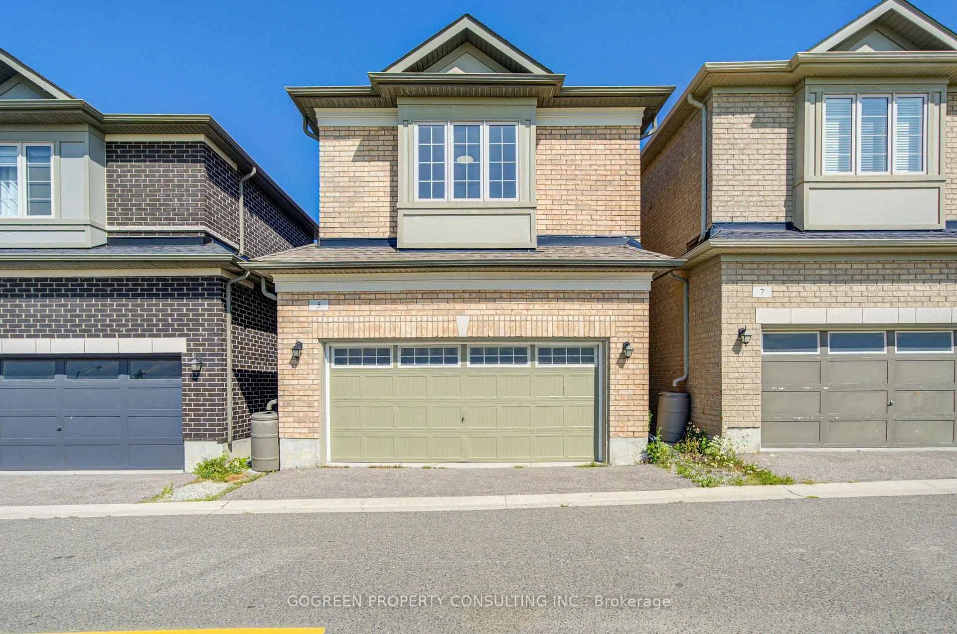 Photo 63 of 5 Applegate Drive, East Gwillimbury, Rural East Gwillimbury — HOMEH