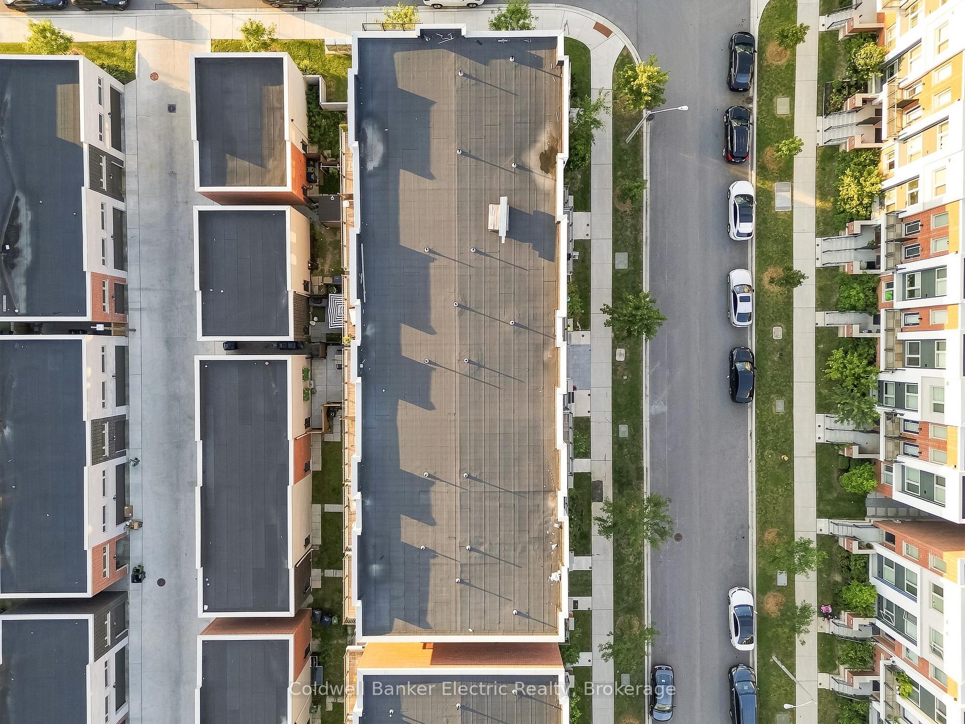 Photo 2 of 42 William Duncan Road, North York, Downsview-Roding-CFB — HOMEH