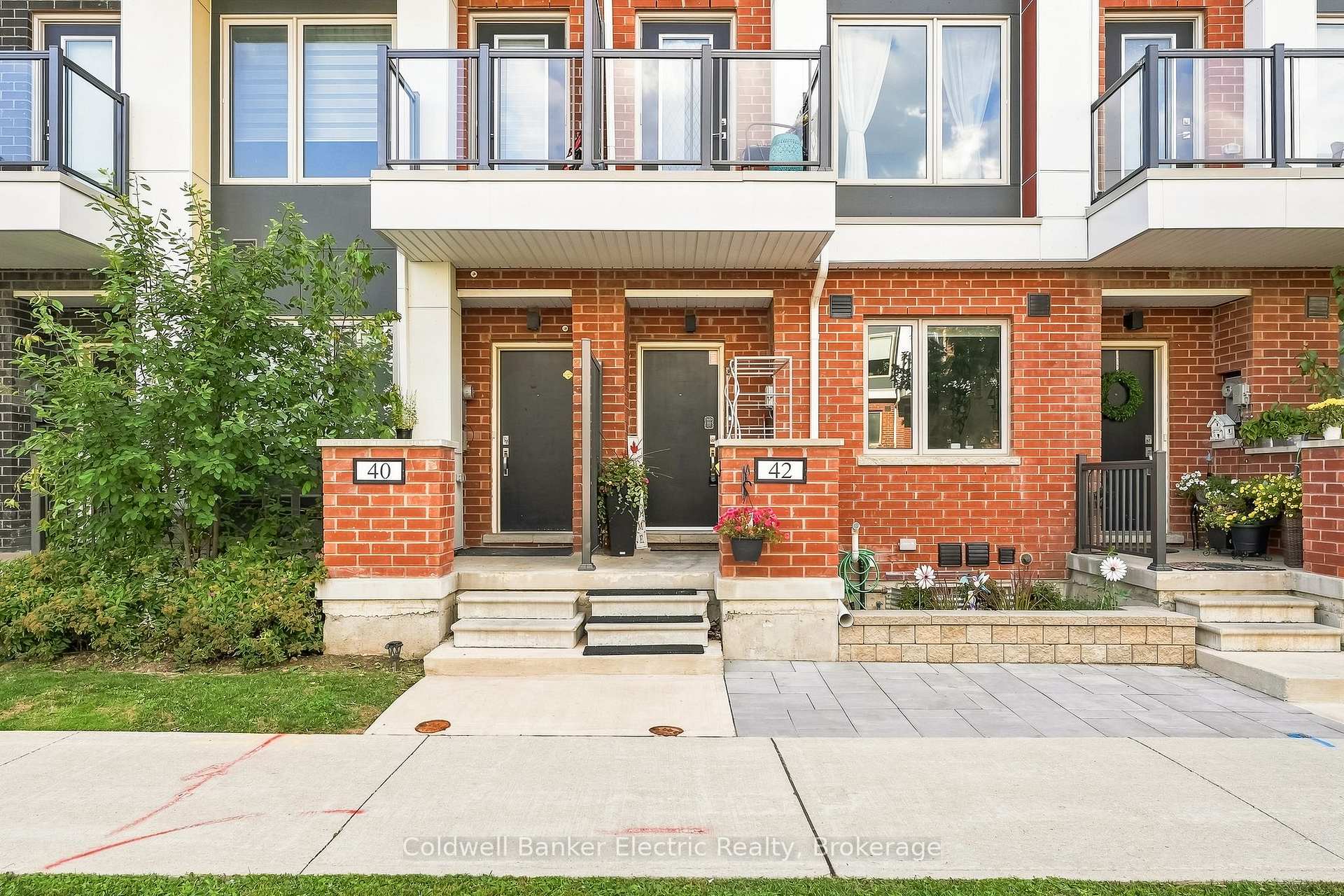 Photo 6 of 42 William Duncan Road, North York, Downsview-Roding-CFB — HOMEH