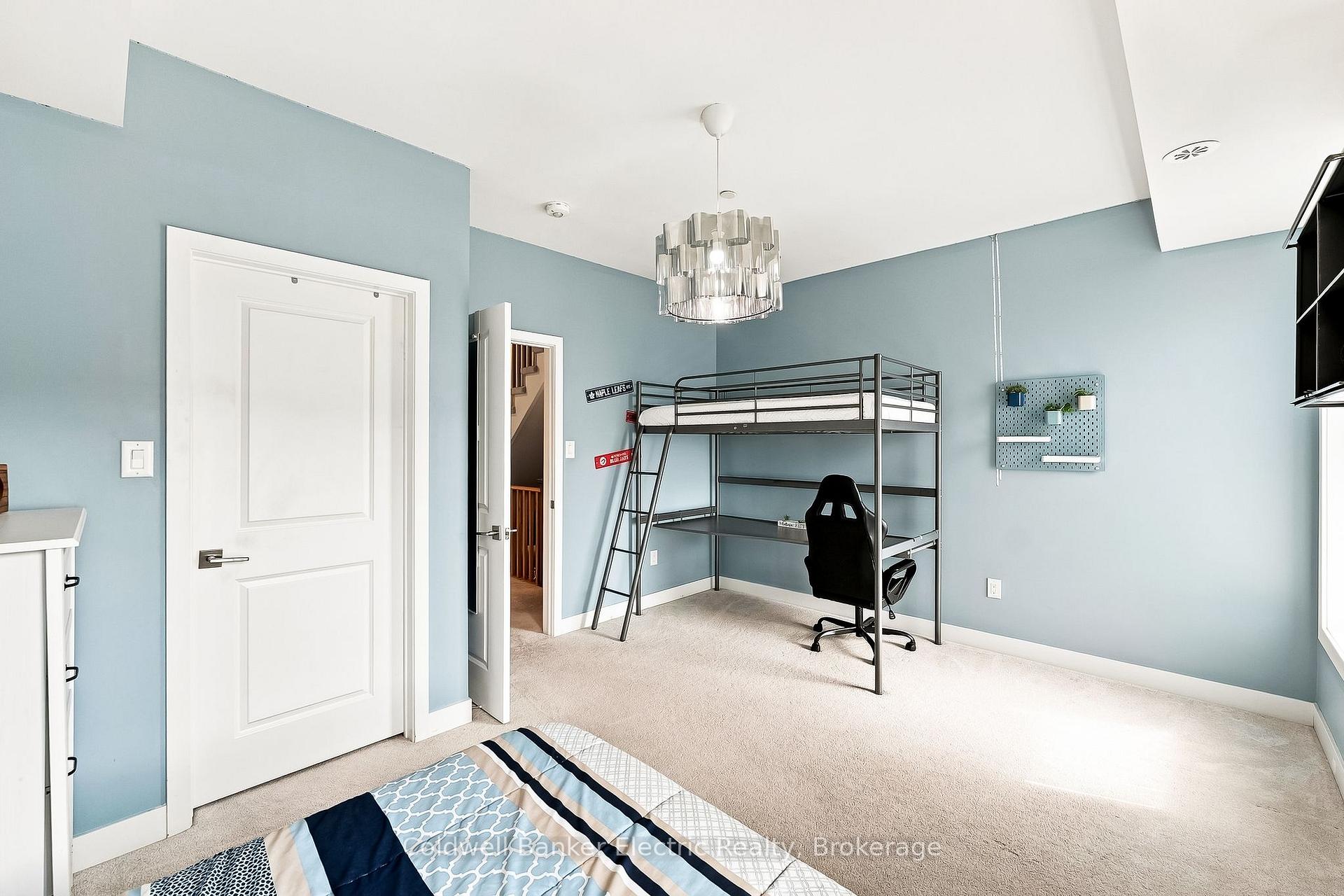 Photo 21 of 42 William Duncan Road, North York, Downsview-Roding-CFB — HOMEH
