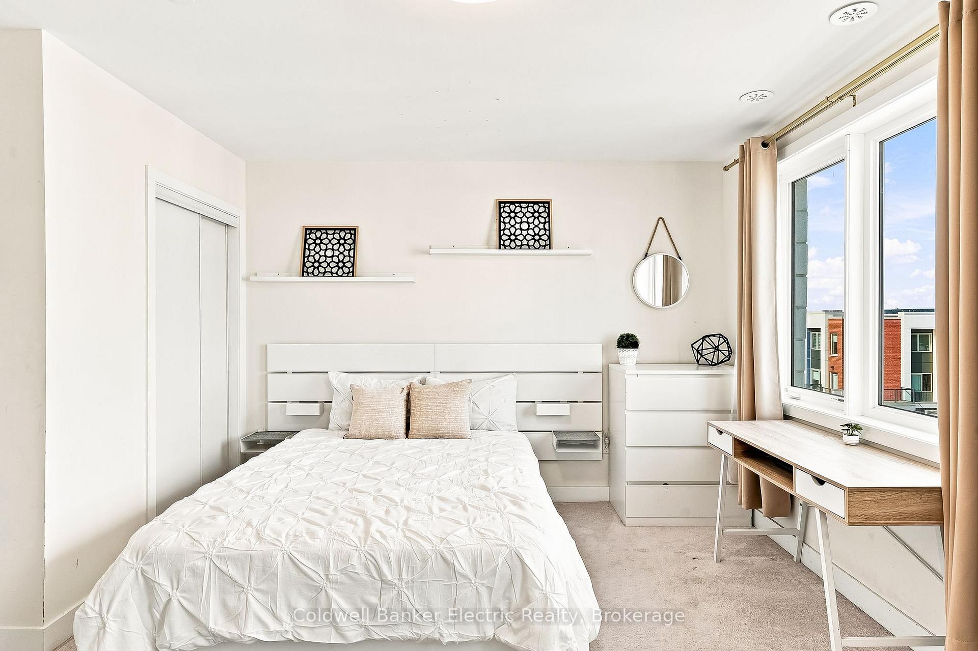 Photo 33 of 42 William Duncan Road, North York, Downsview-Roding-CFB — HOMEH