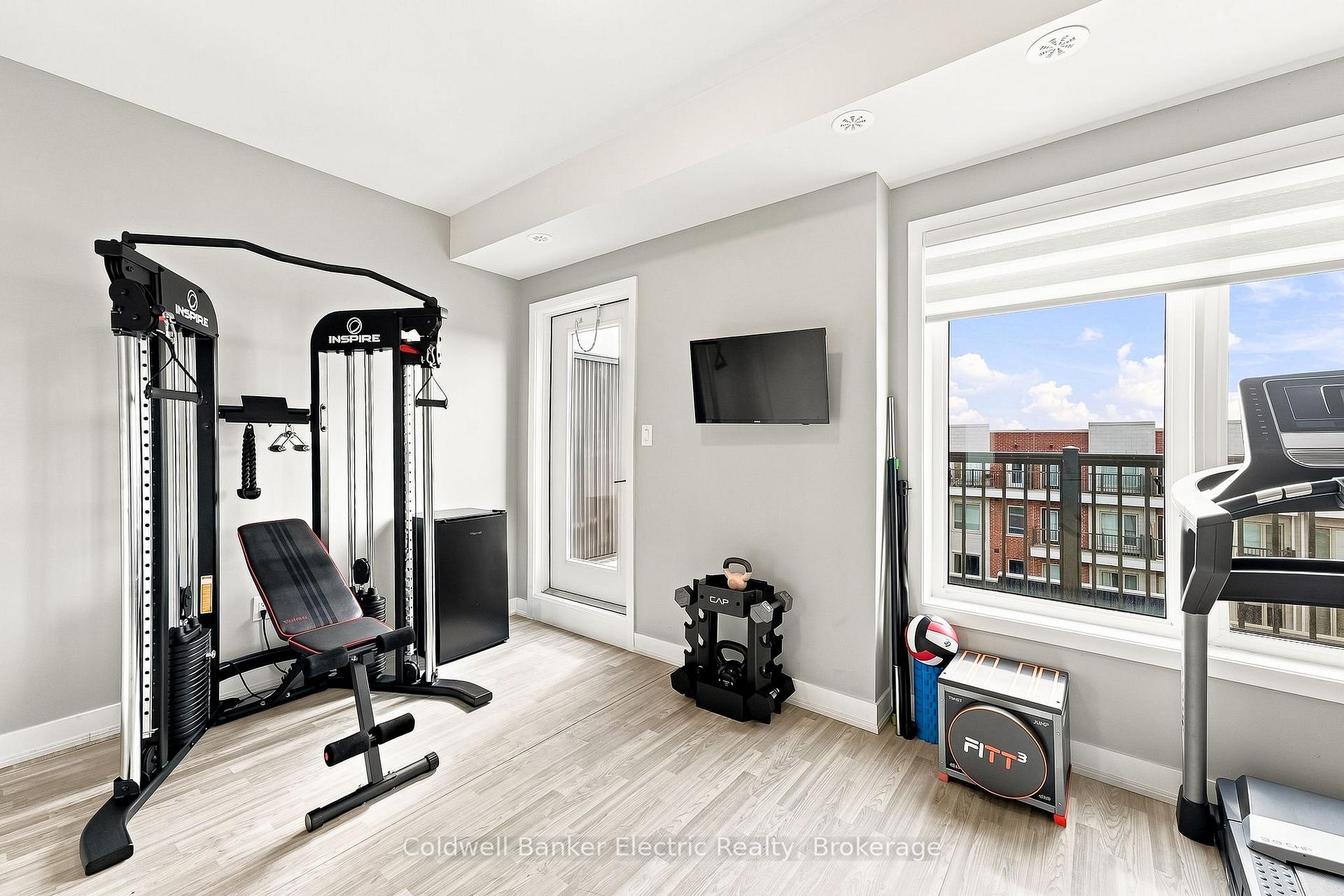 Photo 35 of 42 William Duncan Road, North York, Downsview-Roding-CFB — HOMEH