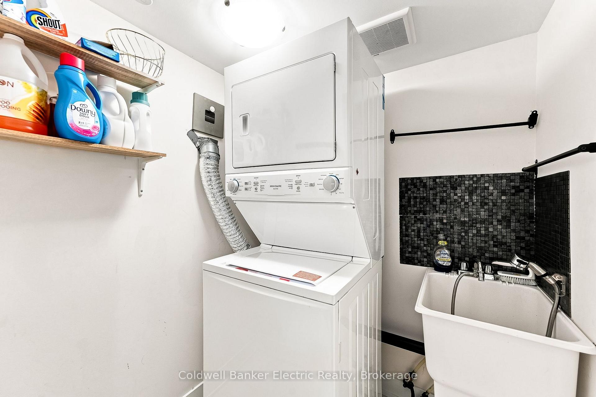 Photo 40 of 42 William Duncan Road, North York, Downsview-Roding-CFB — HOMEH